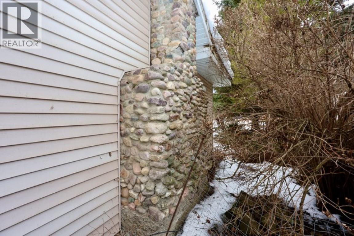 903 Ryter Road W - 34