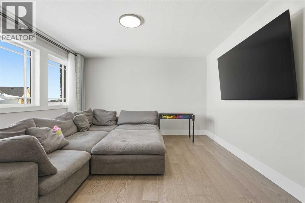 Single Family House for Sale in  Alpine Gardens SW Alpine Park Calgary 