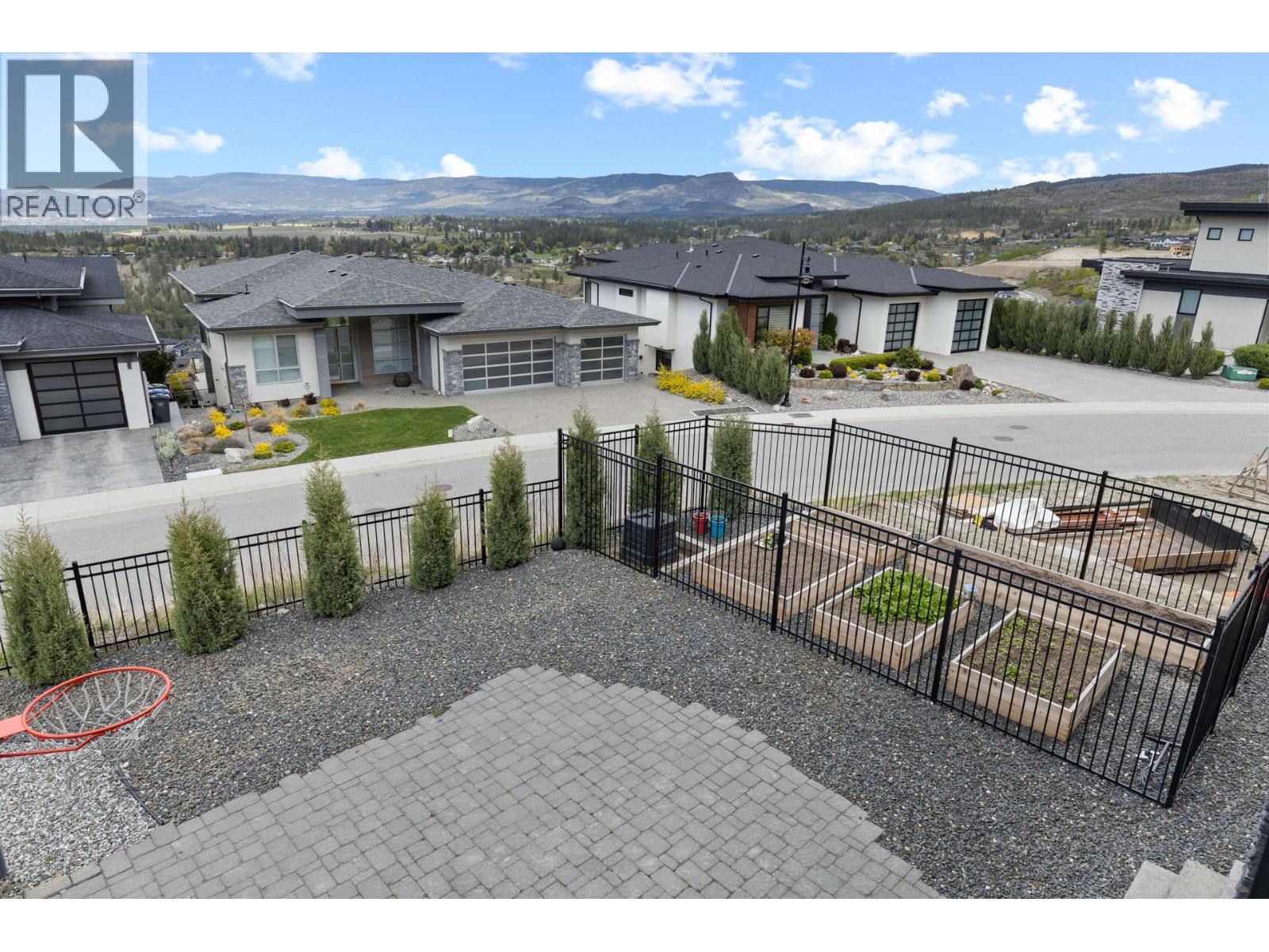 1088 Clarance Avenue - 30