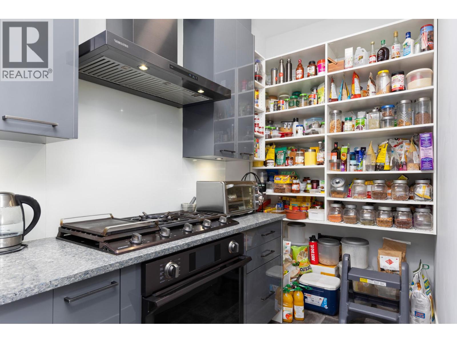 1088 Clarance Avenue - 23