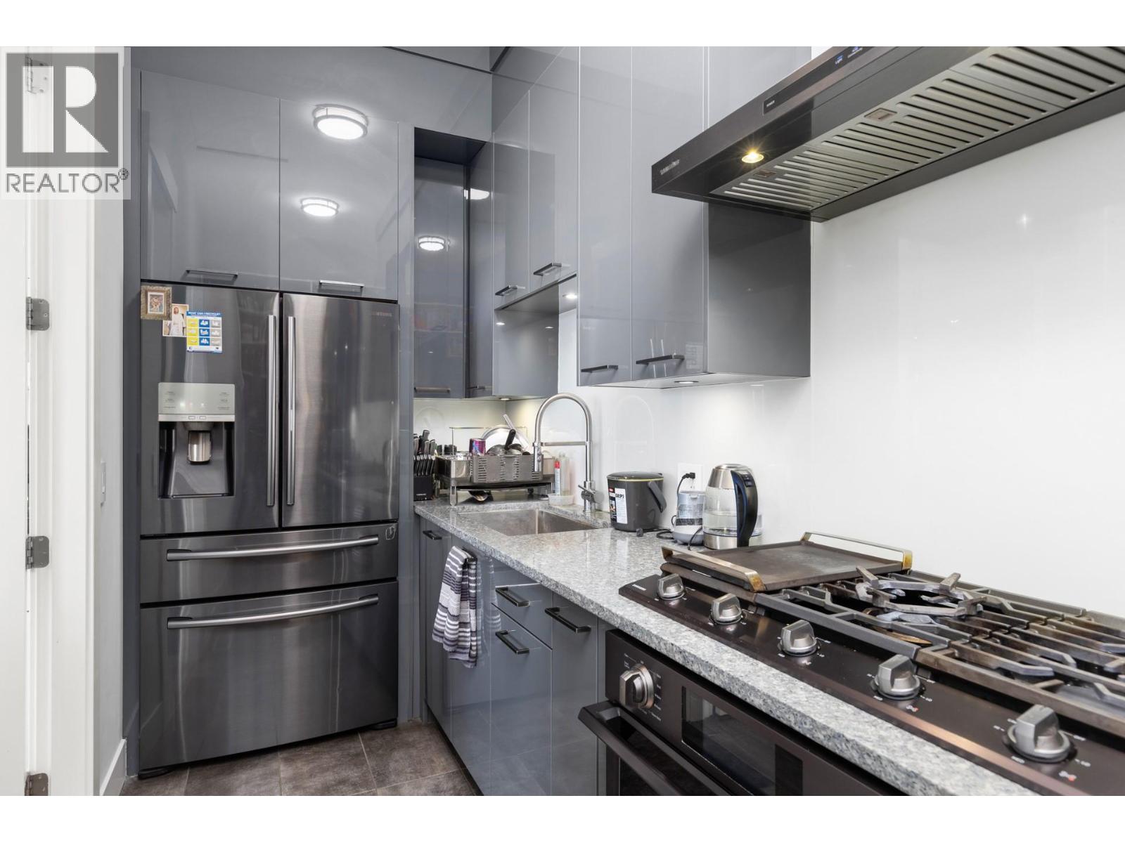 1088 Clarance Avenue - 24