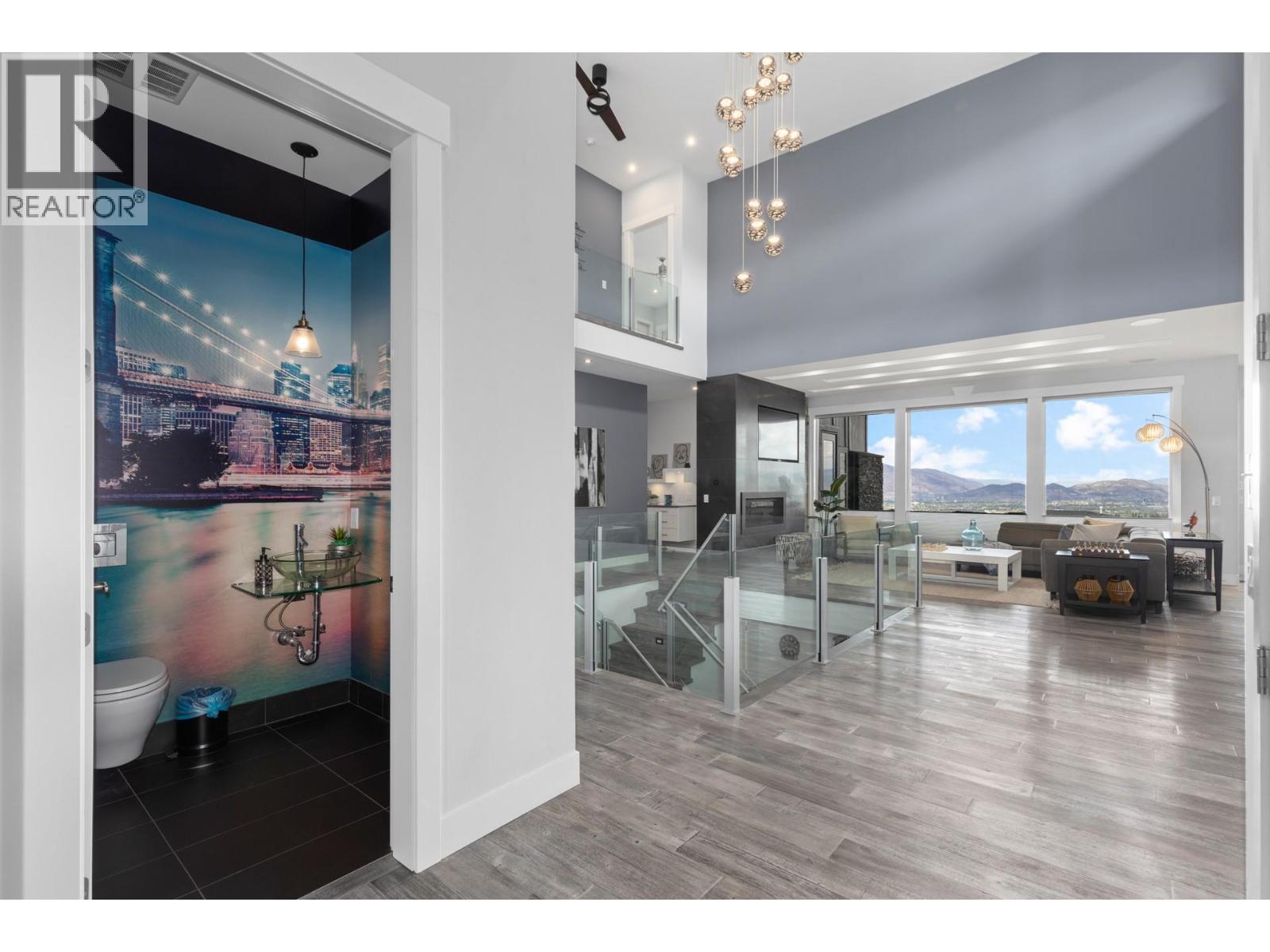  1088 Clarance Avenue, Kelowna