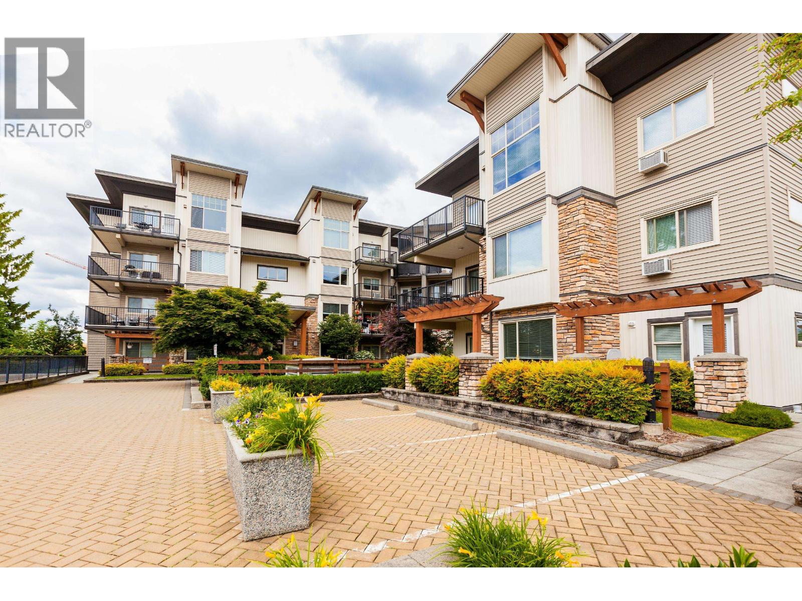 109 11935 BURNETT STREET, Maple Ridge