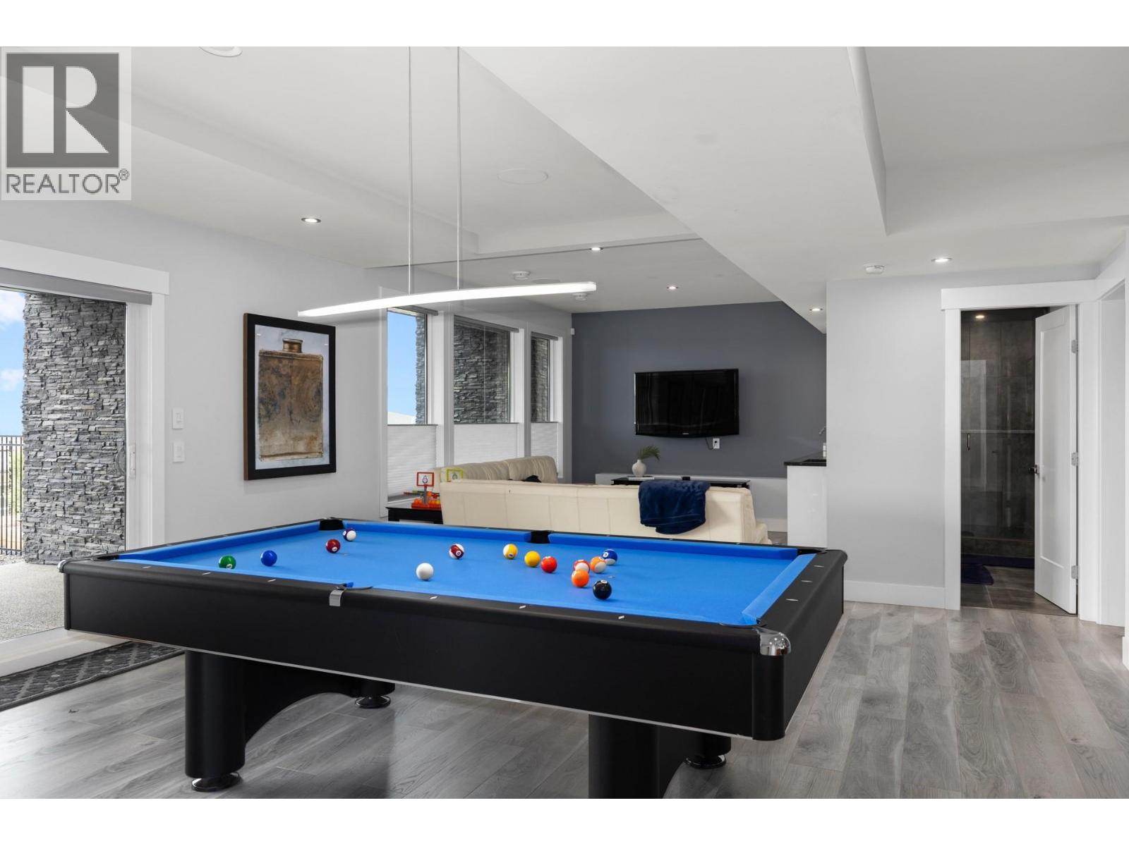  1088 Clarance Avenue, Kelowna