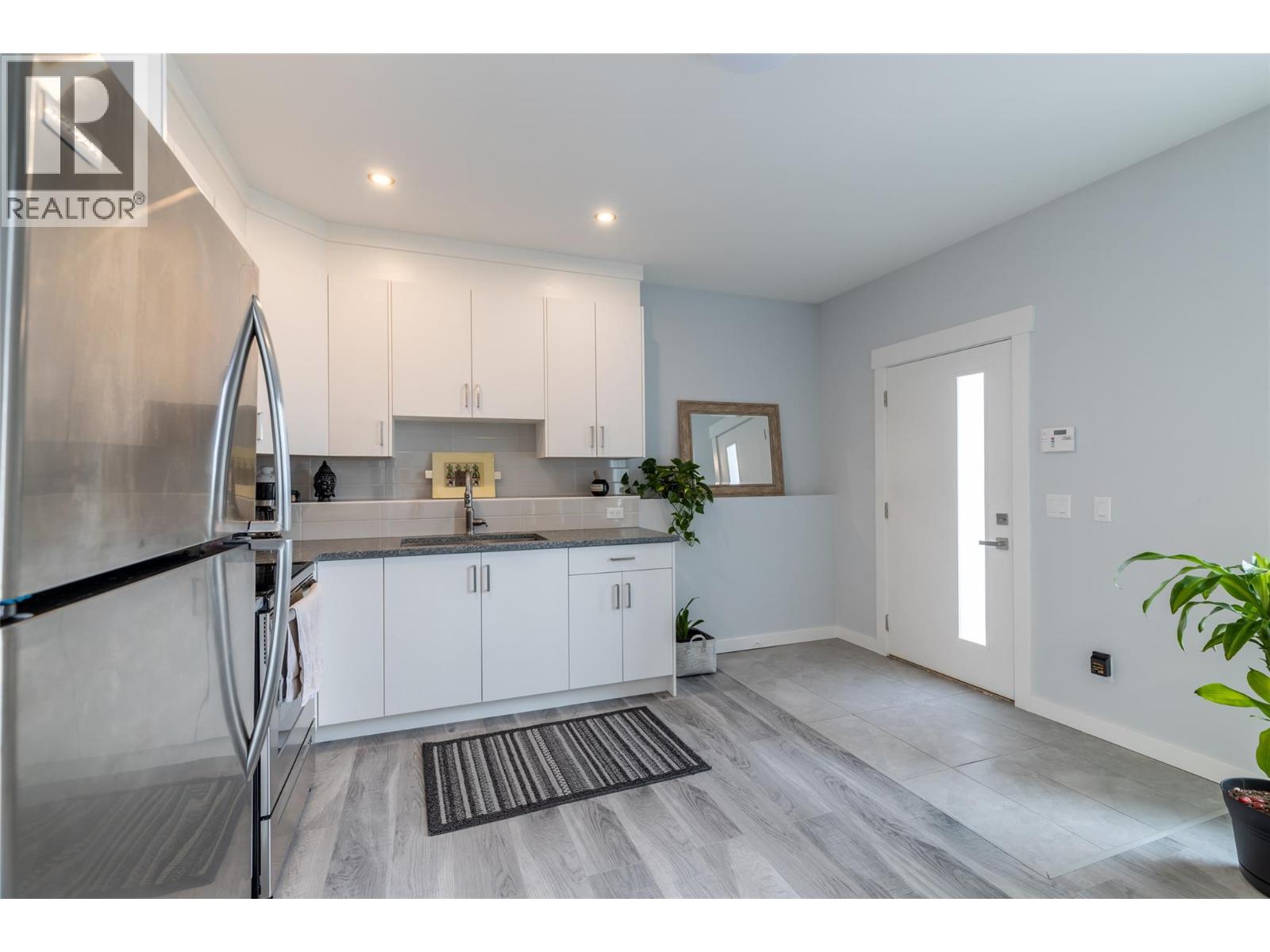  1088 Clarance Avenue, Kelowna