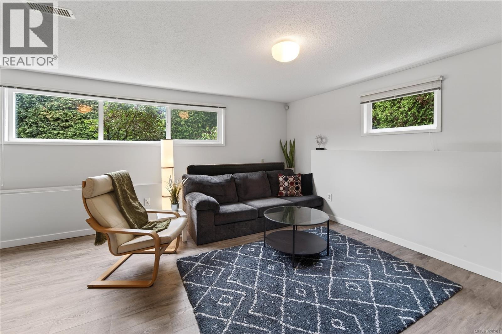  1268 Garkil Road, Saanich