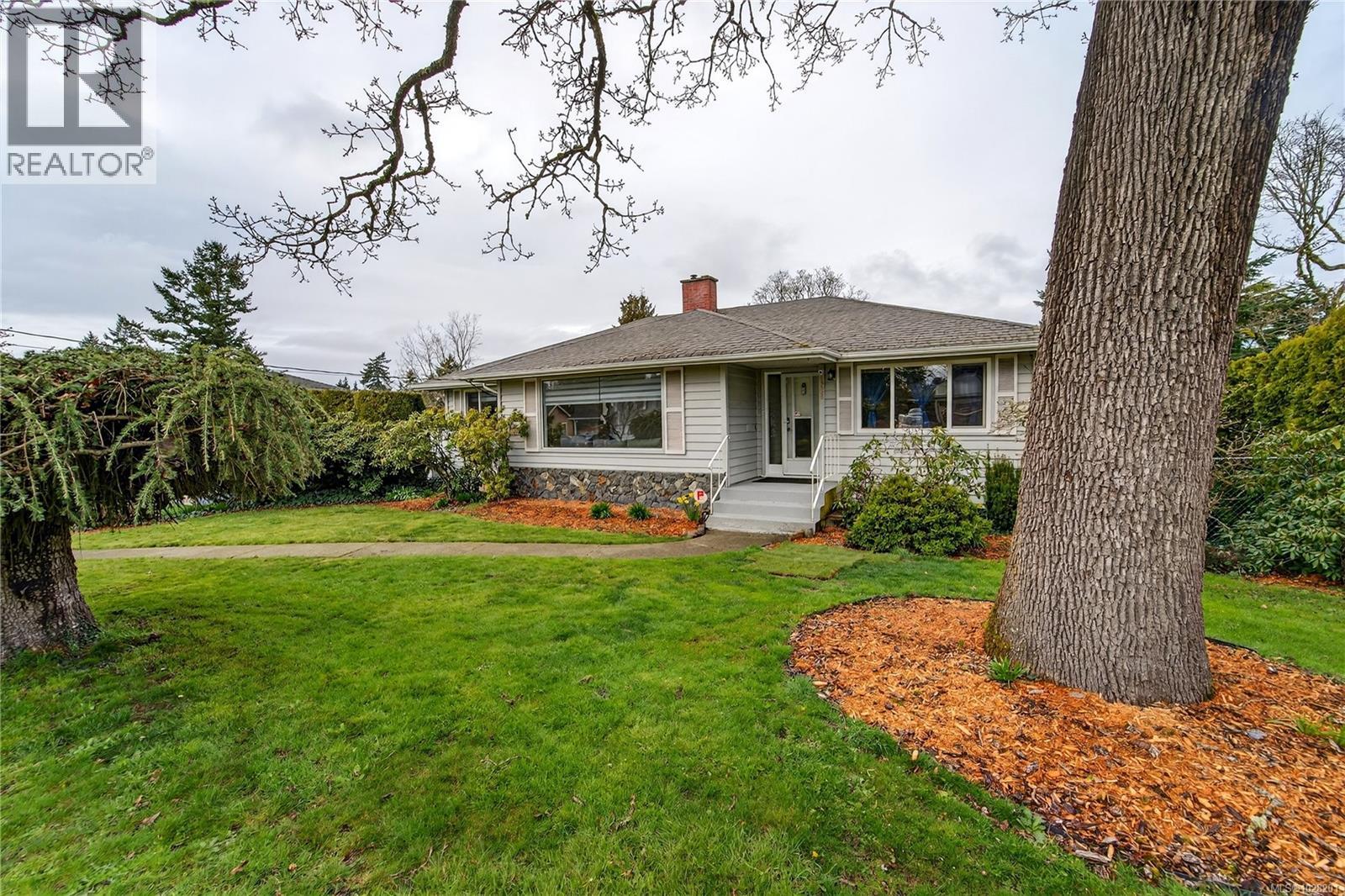  1268 Garkil Road, Saanich