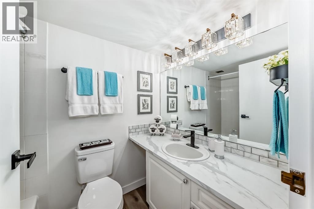 Single Family House for Sale in    Avenue SW Haysboro Calgary 