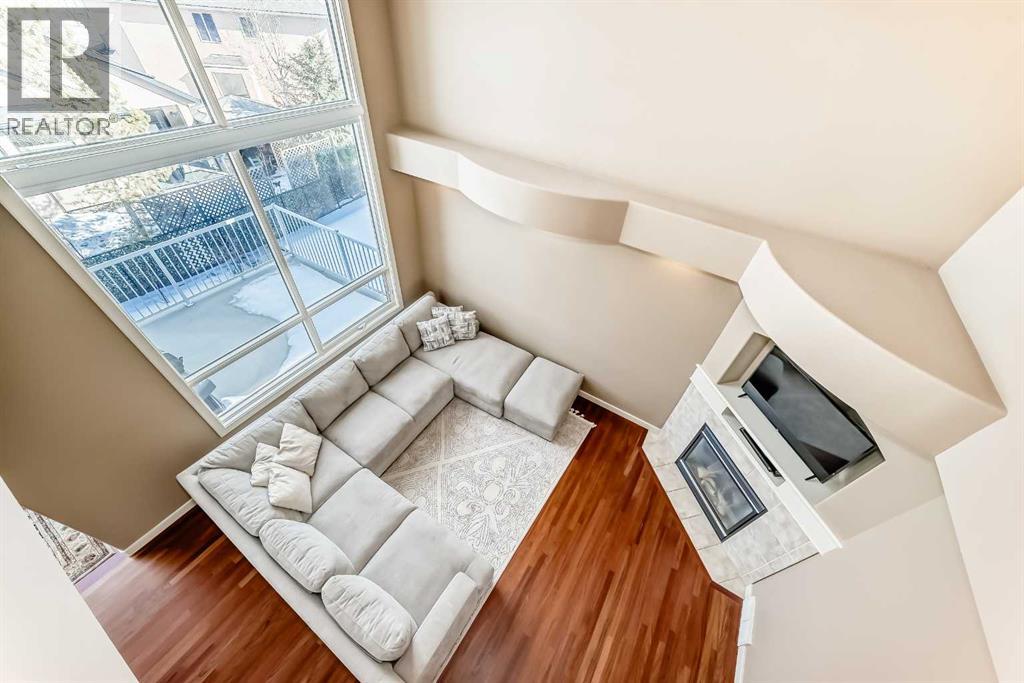 Single Family House for Sale in  Everglade Circle SW Evergreen Calgary 