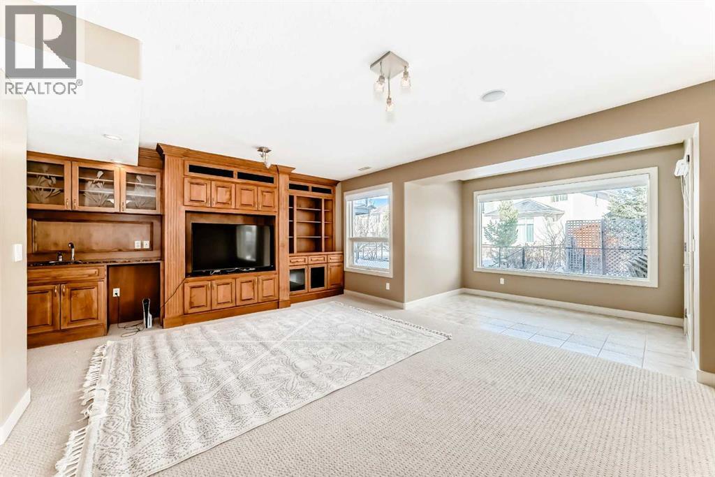 Single Family House for Sale in  Everglade Circle SW Evergreen Calgary 