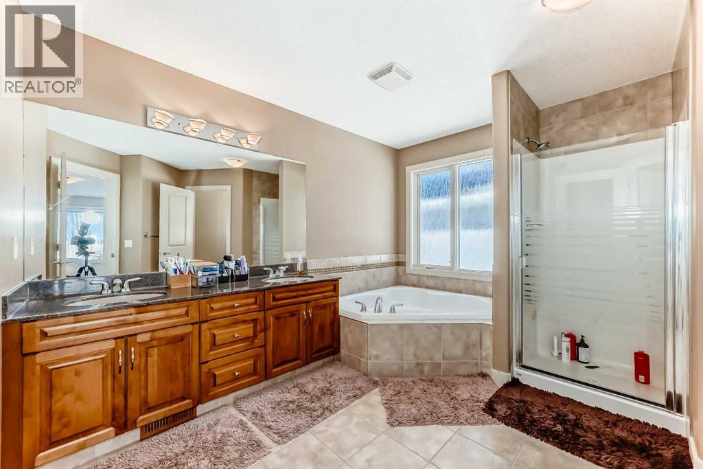 Single Family House for Sale in  Everglade Circle SW Evergreen Calgary 