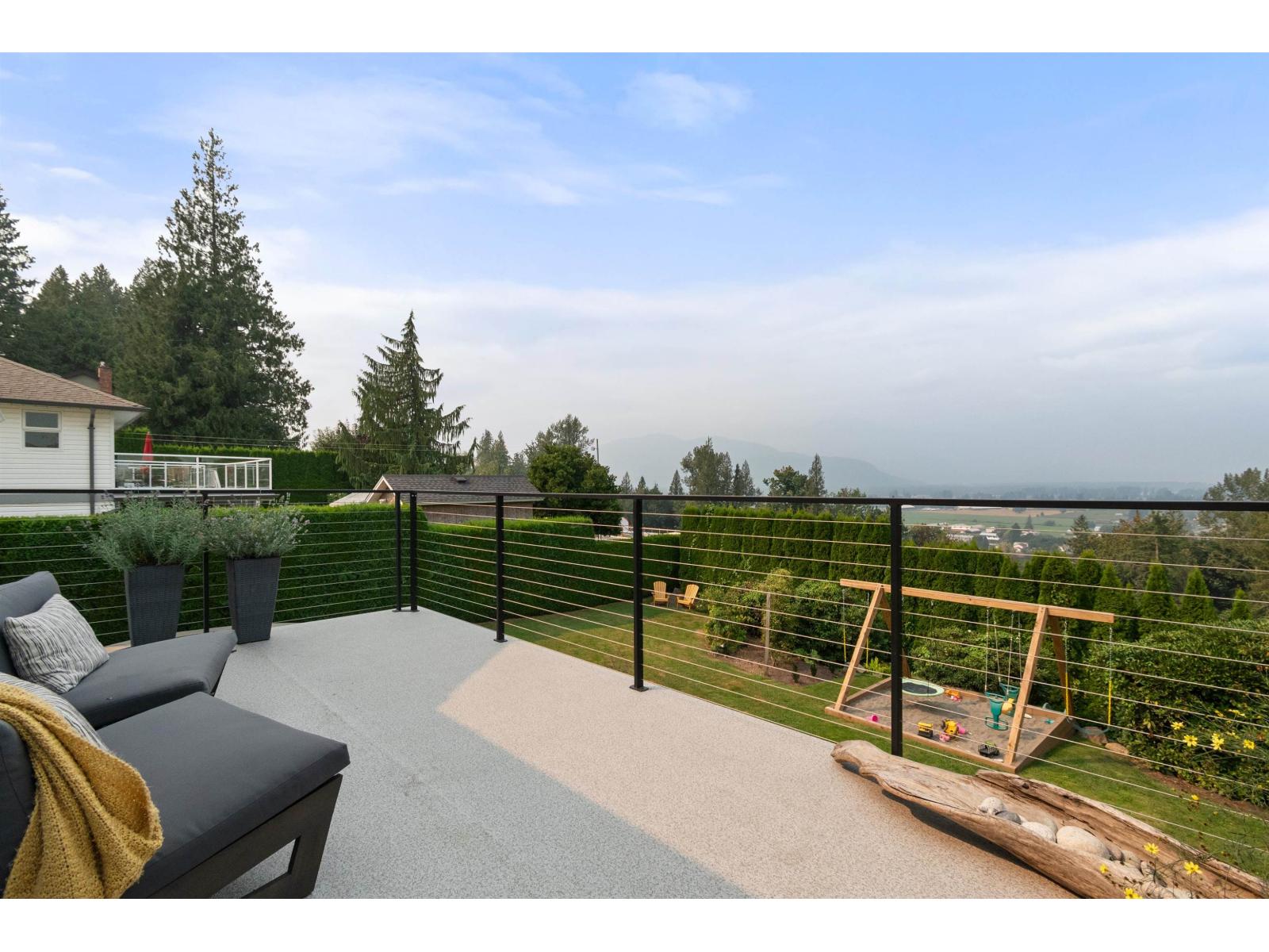 47385 SWALLOW CRESCENT, Little Mountain, Chilliwack