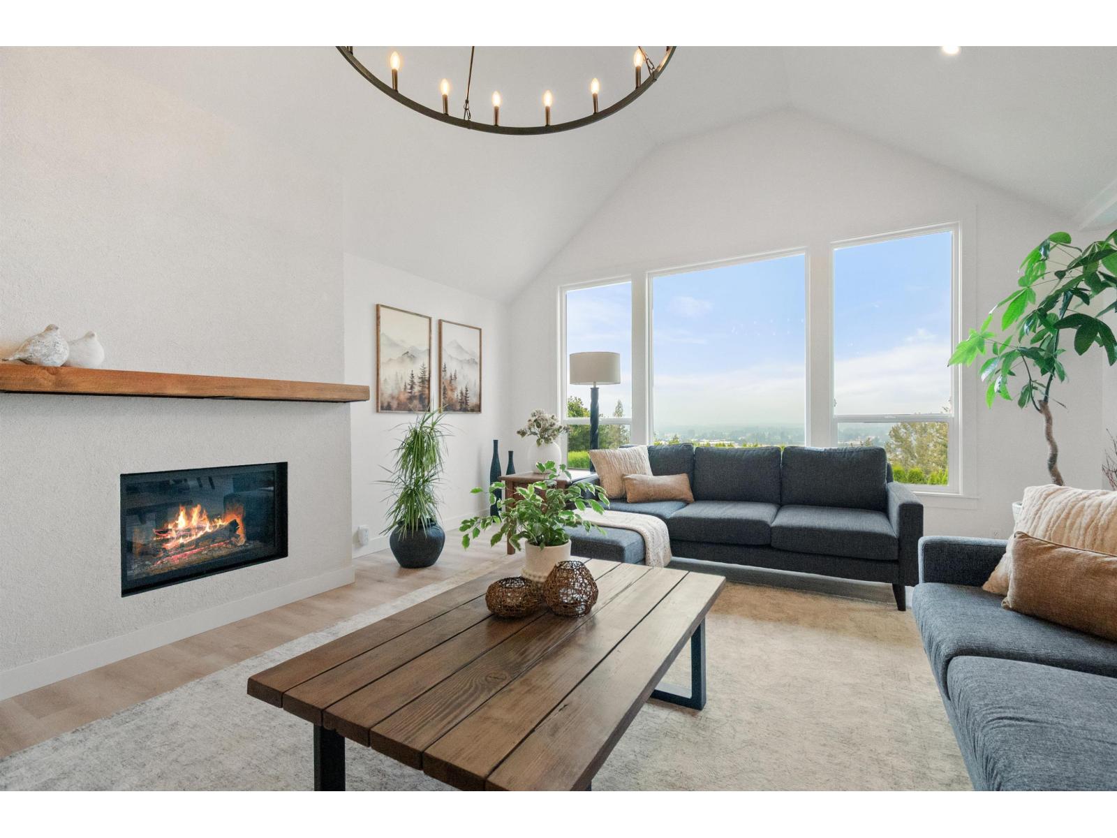 47385 SWALLOW CRESCENT, Little Mountain, Chilliwack