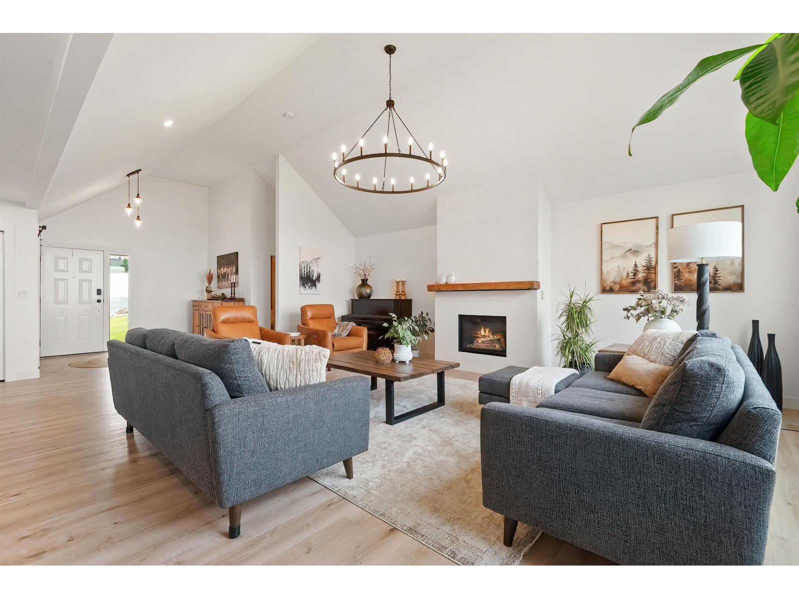 47385 SWALLOW CRESCENT, Little Mountain, Chilliwack