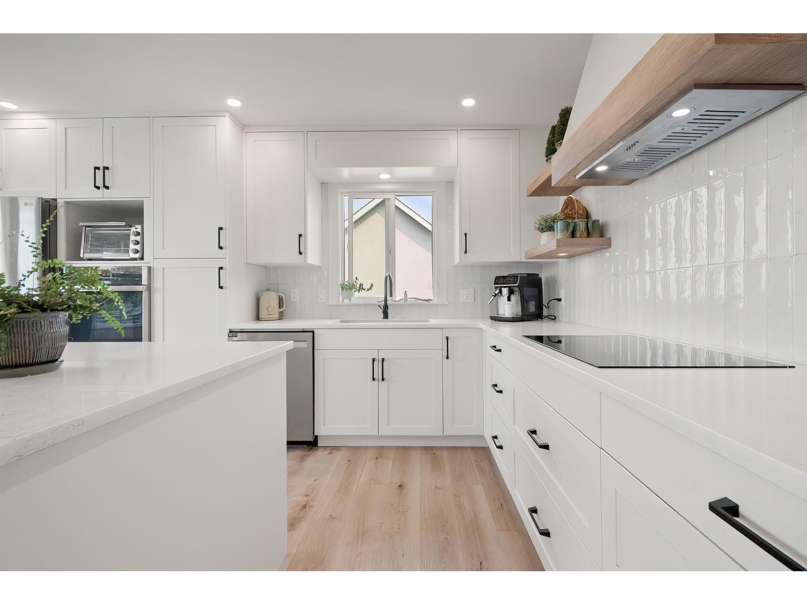 47385 SWALLOW CRESCENT, Little Mountain, Chilliwack