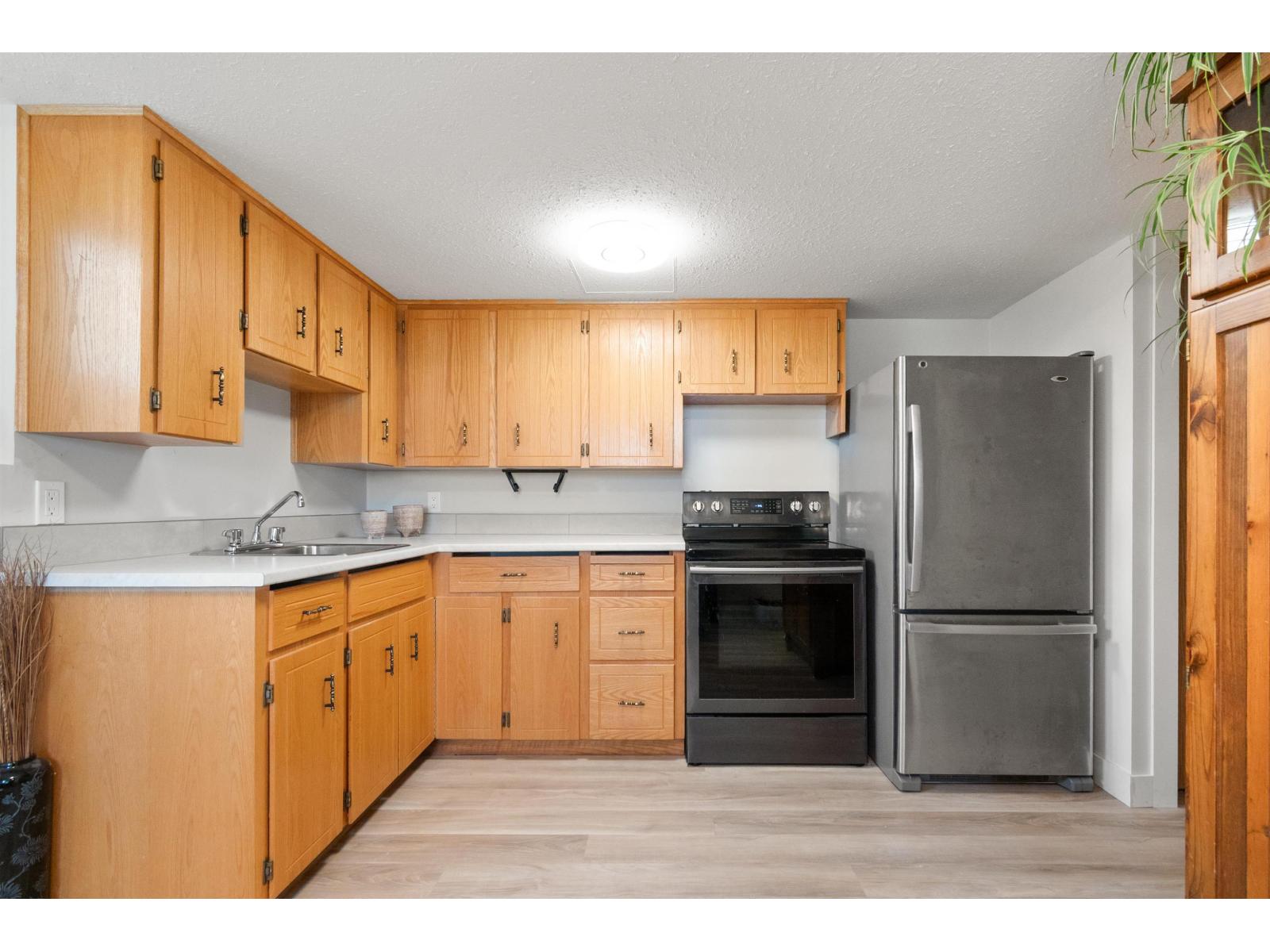 47385 SWALLOW CRESCENT, Little Mountain, Chilliwack