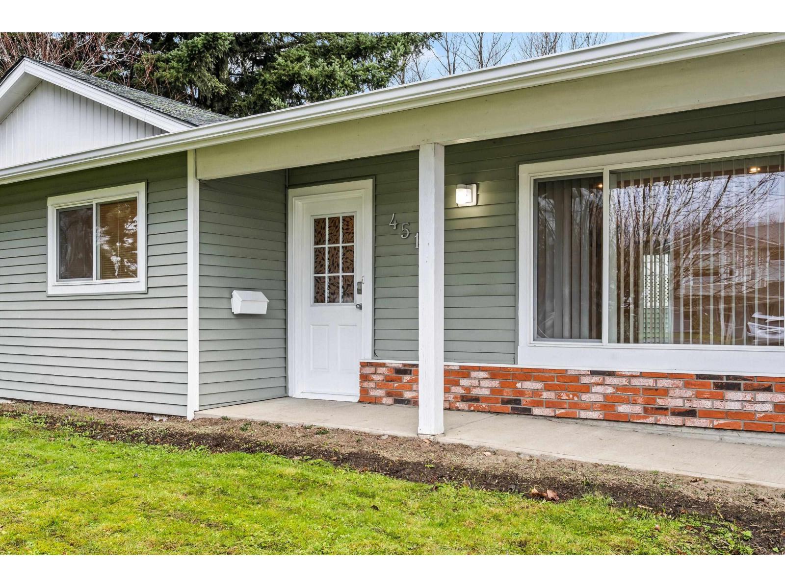 45135 DEANS AVENUE, Chilliwack Proper West