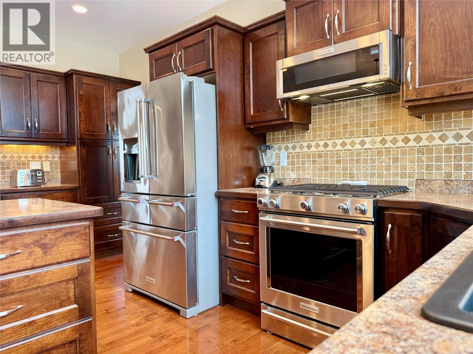 355 PROSPECT DRIVE - 17