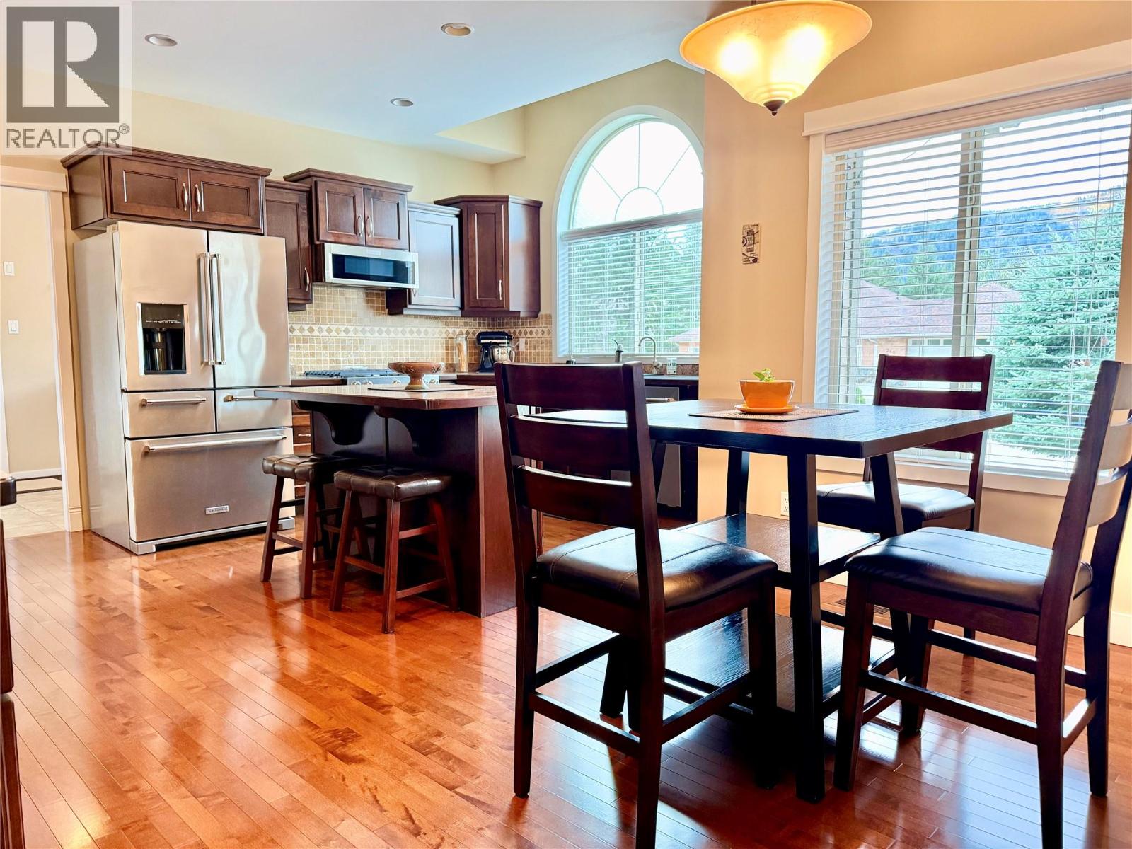 355 PROSPECT DRIVE - 9