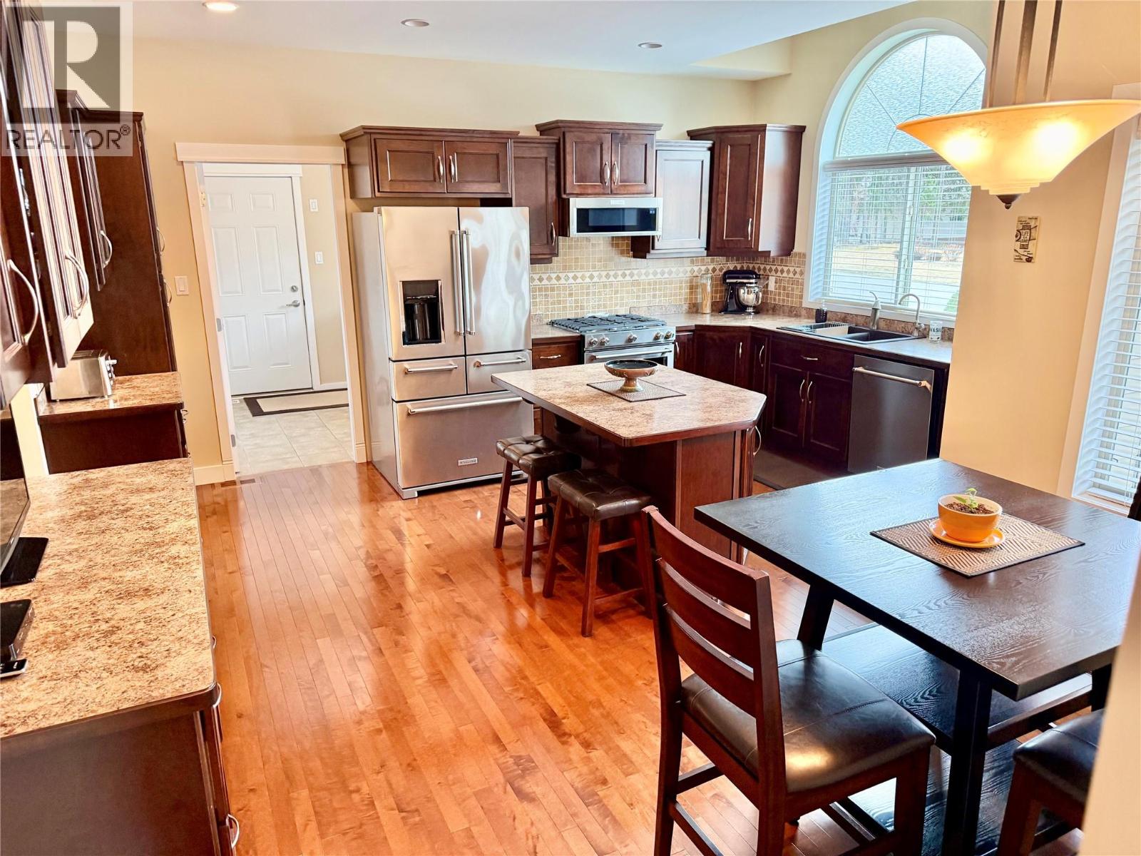 355 PROSPECT DRIVE - 10