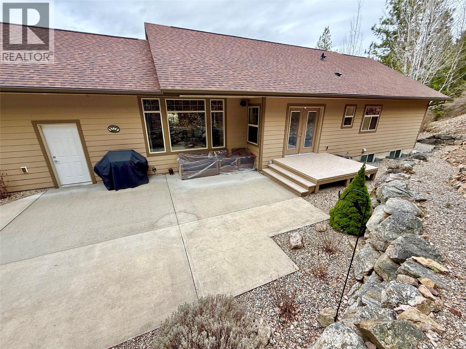 355 PROSPECT DRIVE - 52