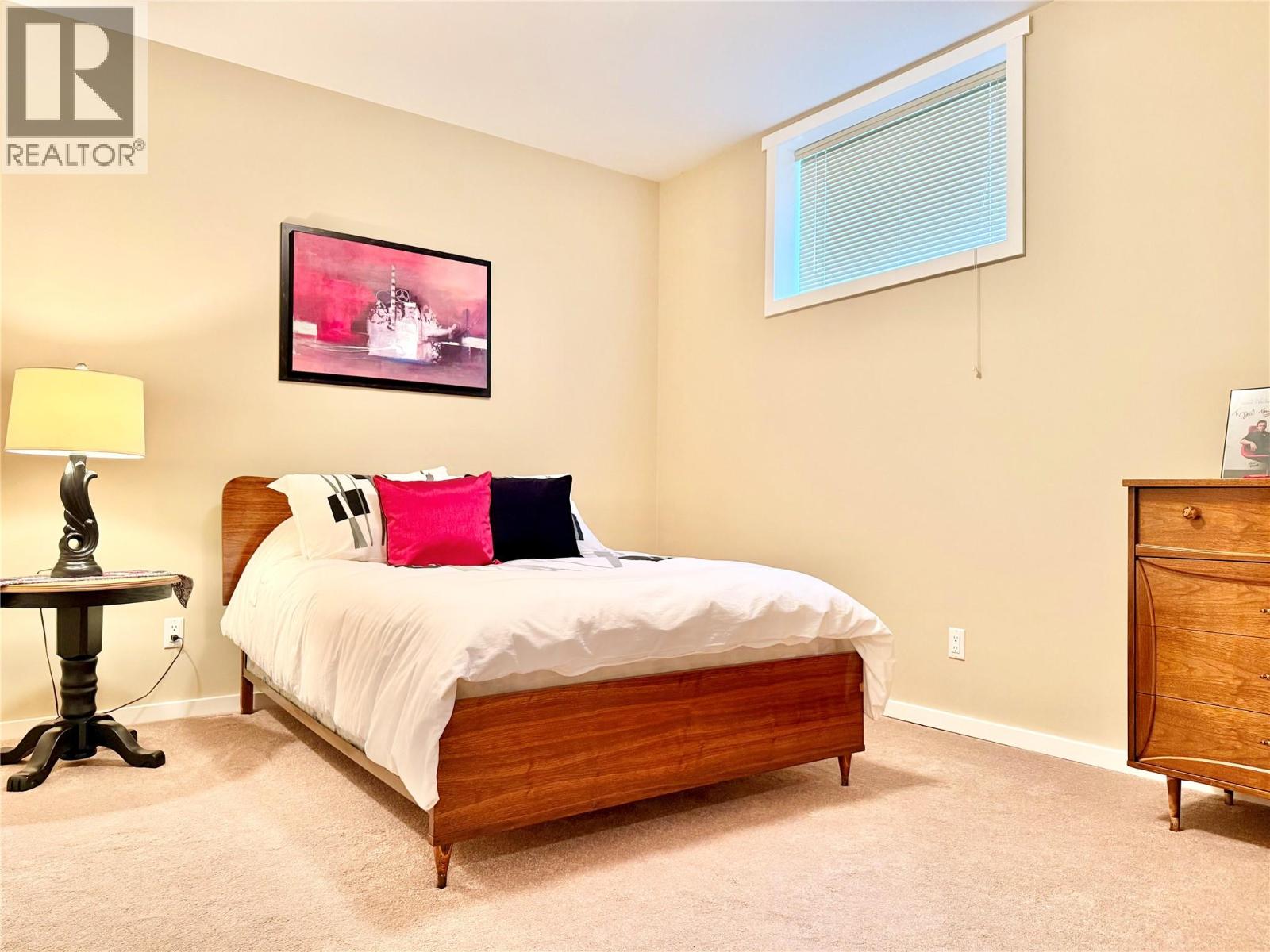 355 PROSPECT DRIVE - 33