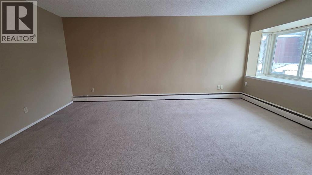 Single Family House for Sale in   Elbow Drive SW Chinook Park Calgary 