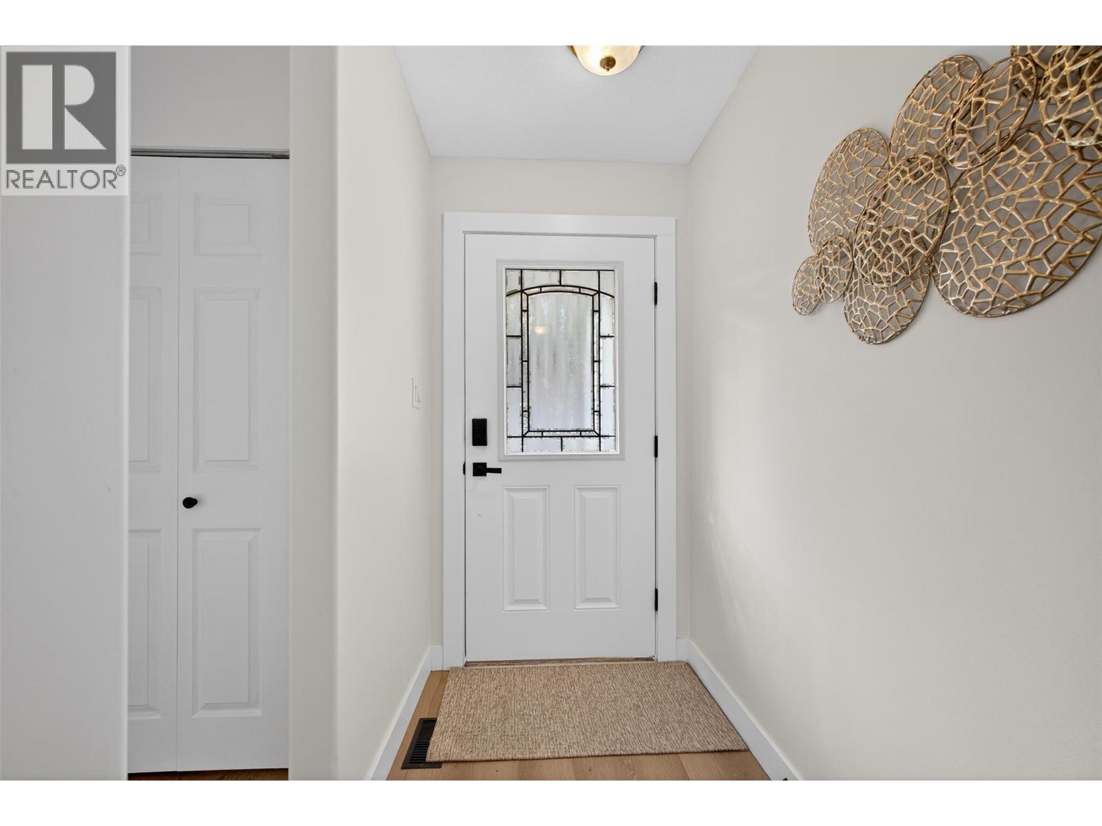 2973 Ensign Way, West Kelowna