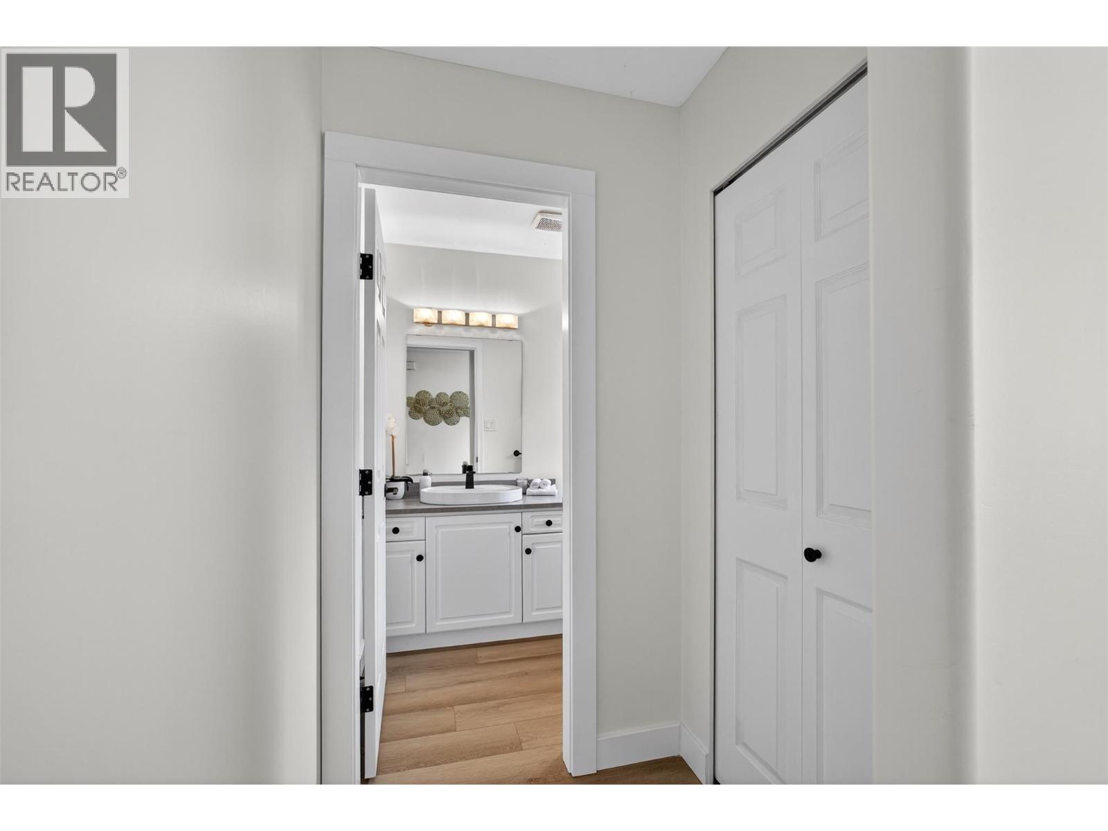 2973 Ensign Way, West Kelowna