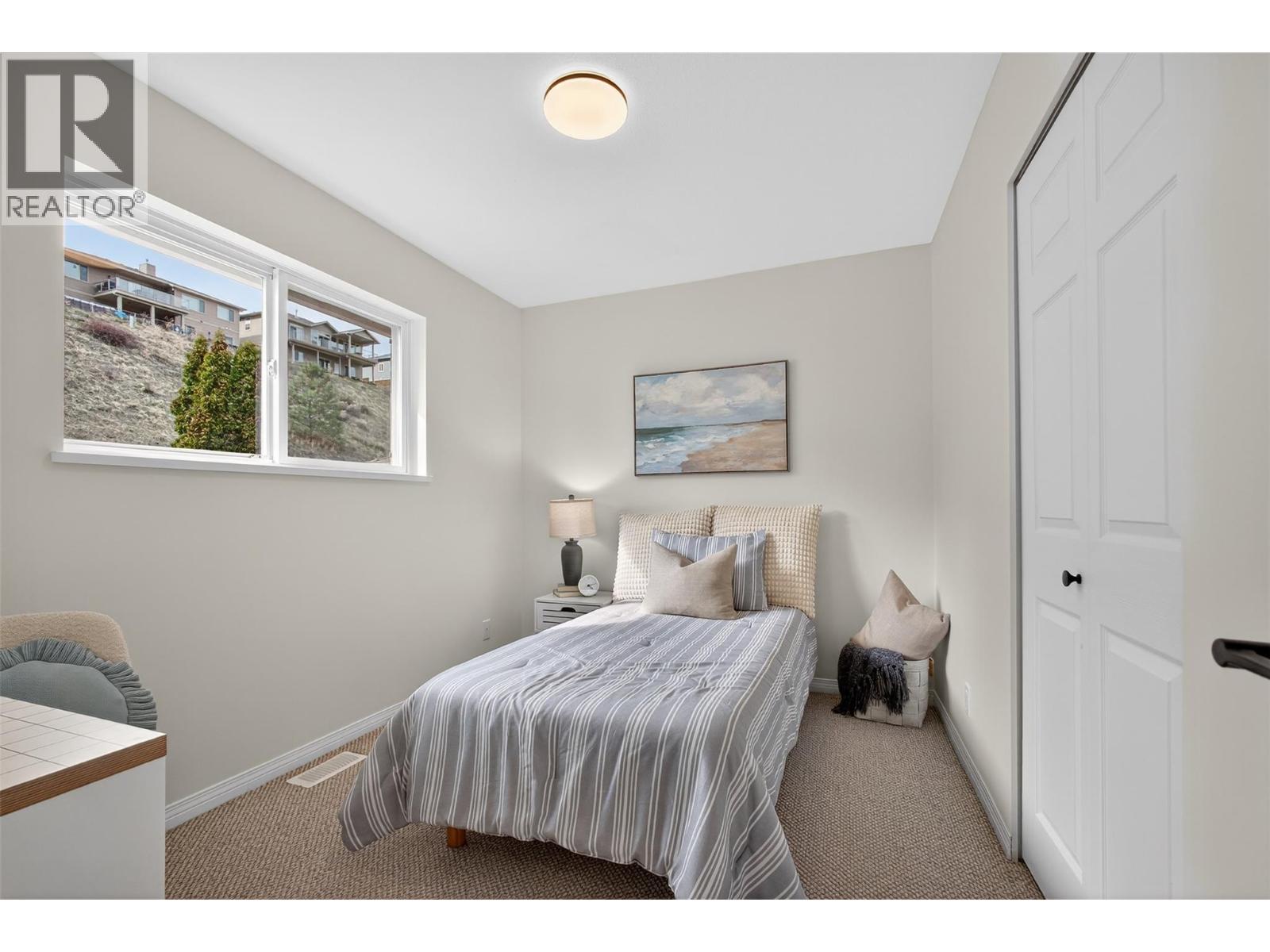 2973 Ensign Way, West Kelowna