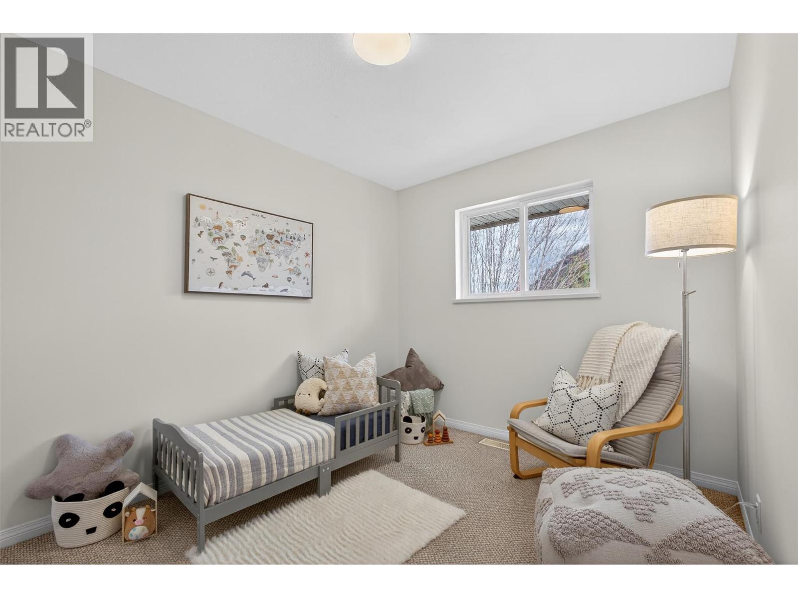 2973 Ensign Way, West Kelowna