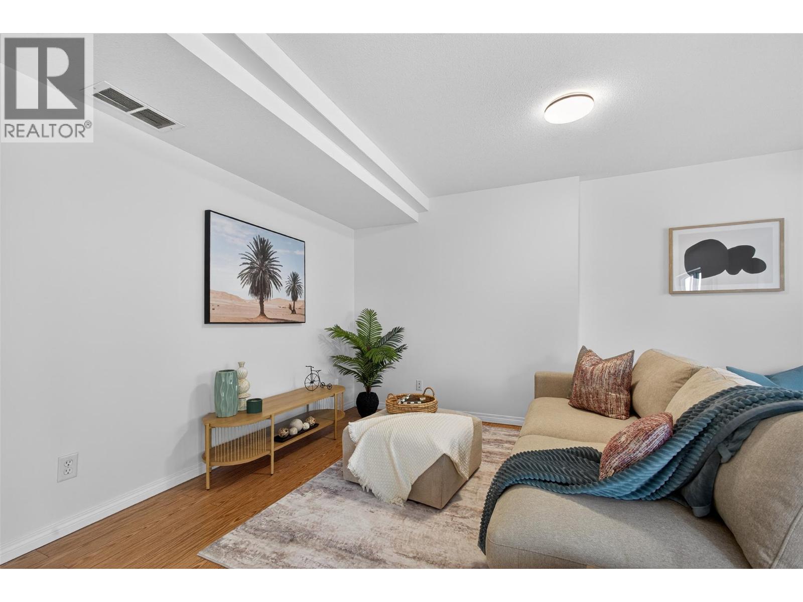 2973 Ensign Way, West Kelowna