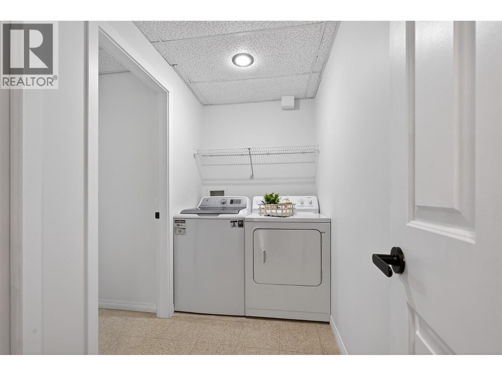 2973 Ensign Way, West Kelowna