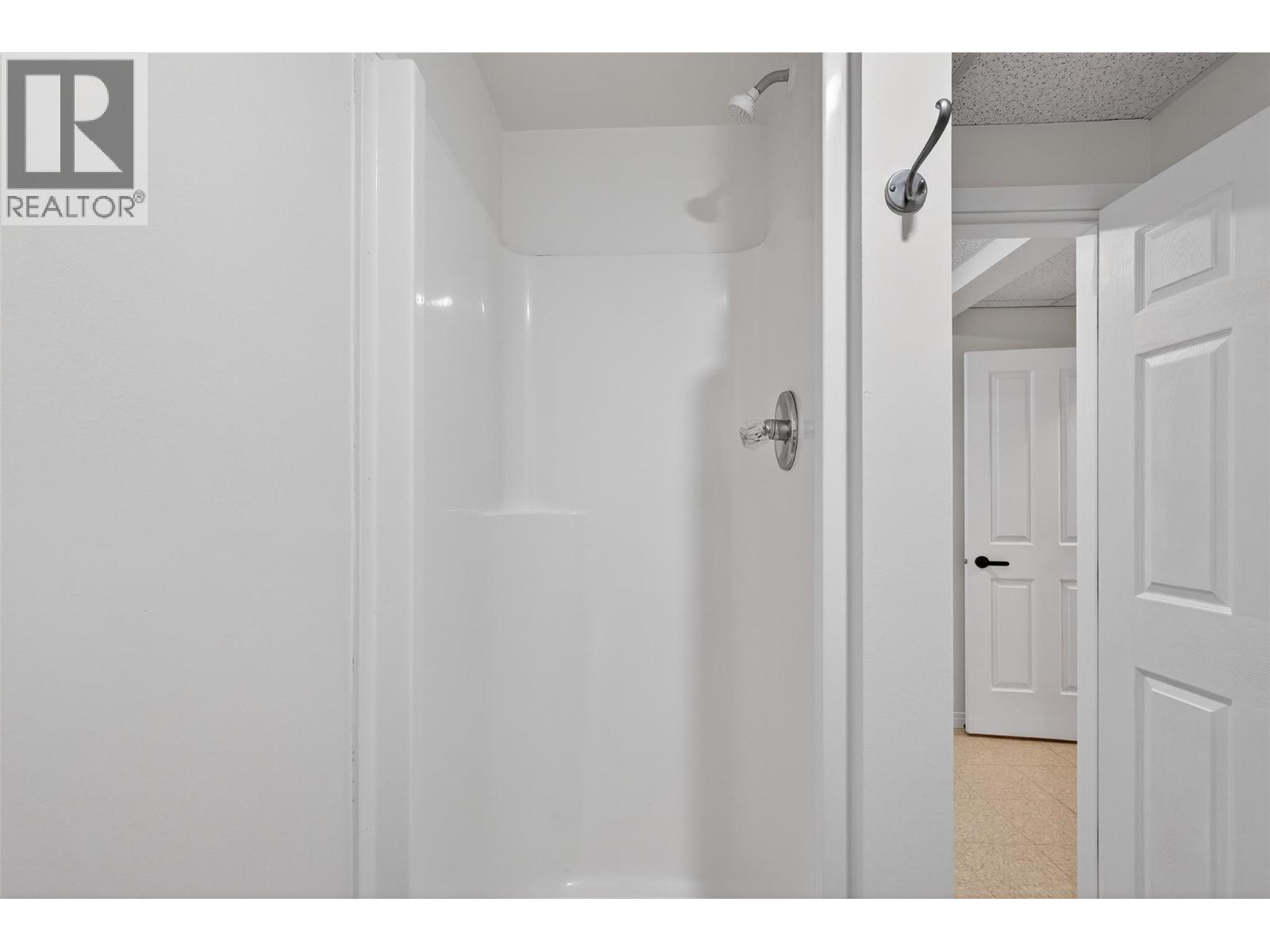 2973 Ensign Way, West Kelowna