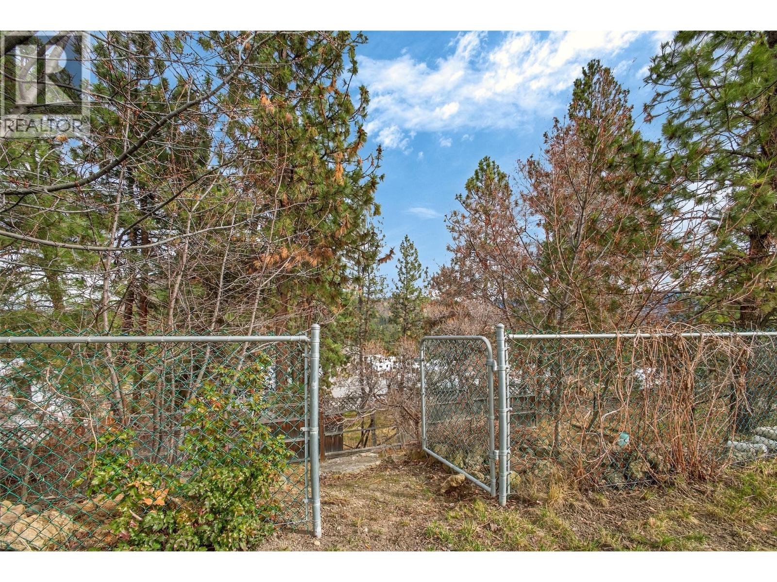 2973 Ensign Way, West Kelowna