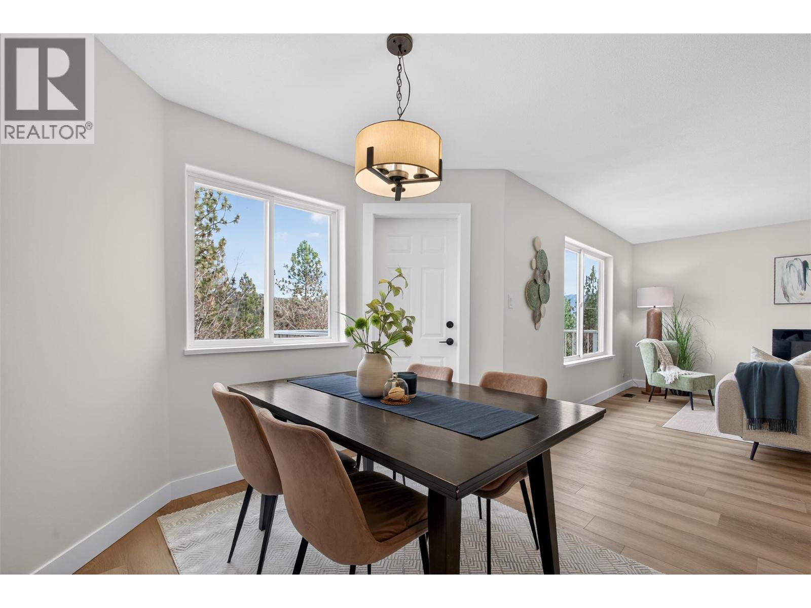 2973 Ensign Way, West Kelowna