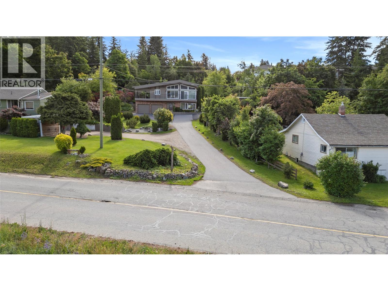 1280 Lakeshore Road NE, Salmon Arm