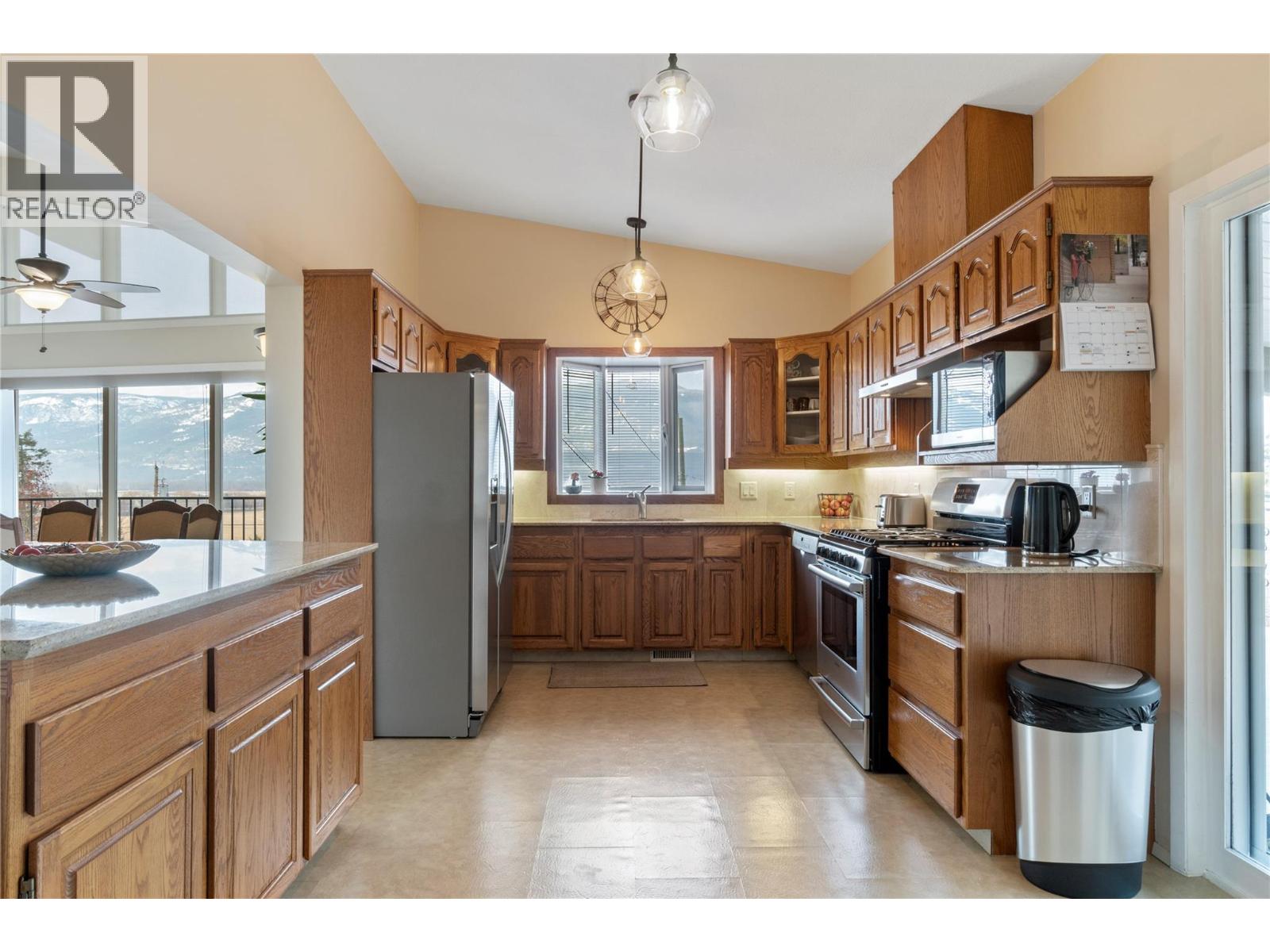 1280 Lakeshore Road NE, Salmon Arm