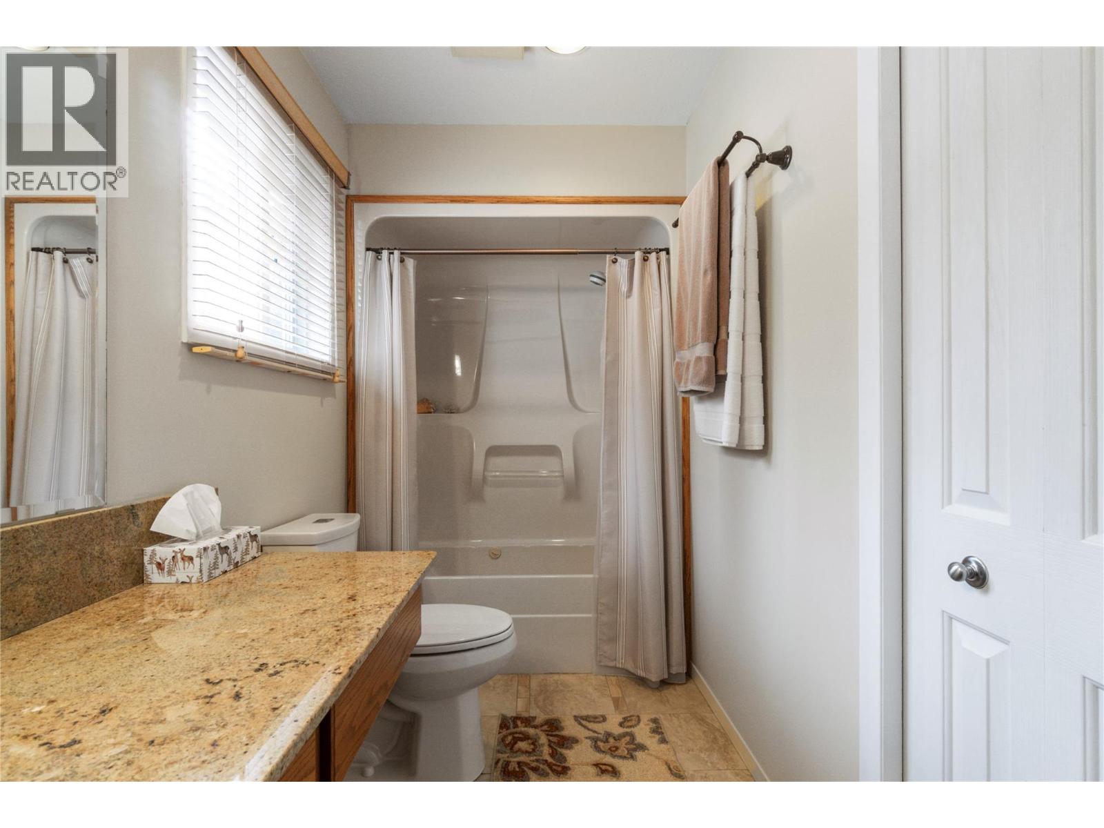 1280 Lakeshore Road NE, Salmon Arm