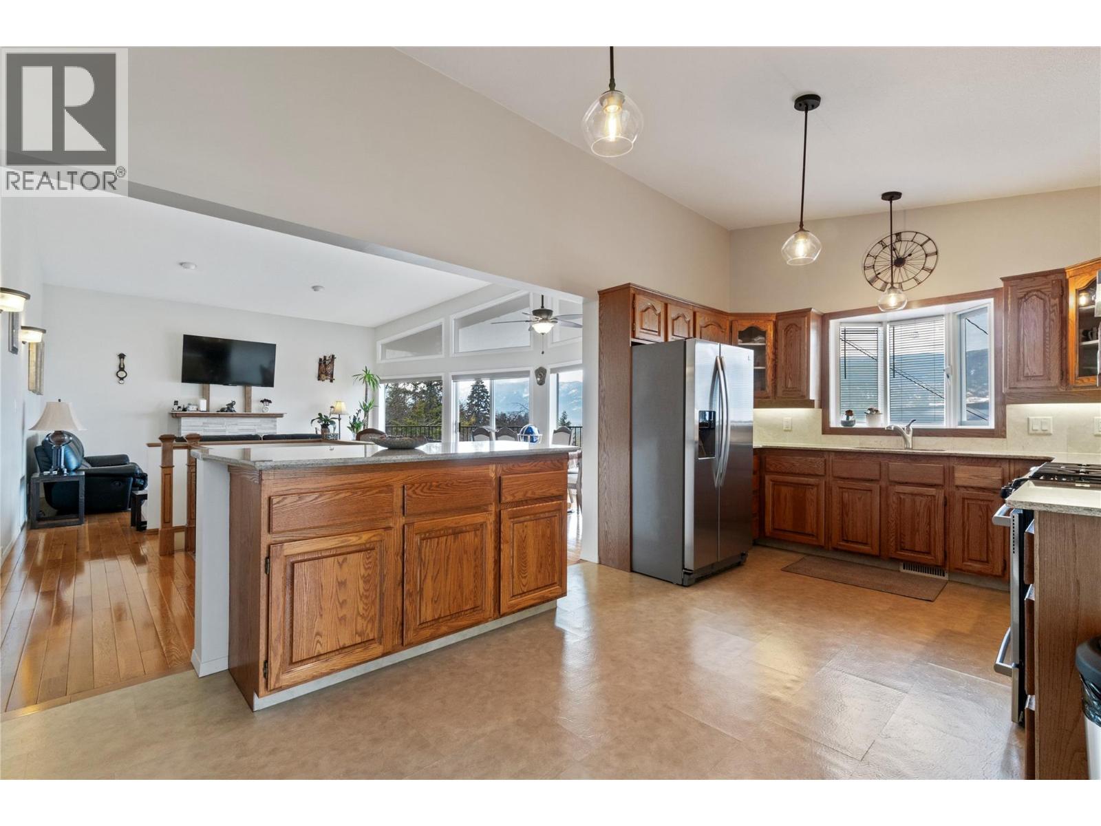 1280 Lakeshore Road NE, Salmon Arm