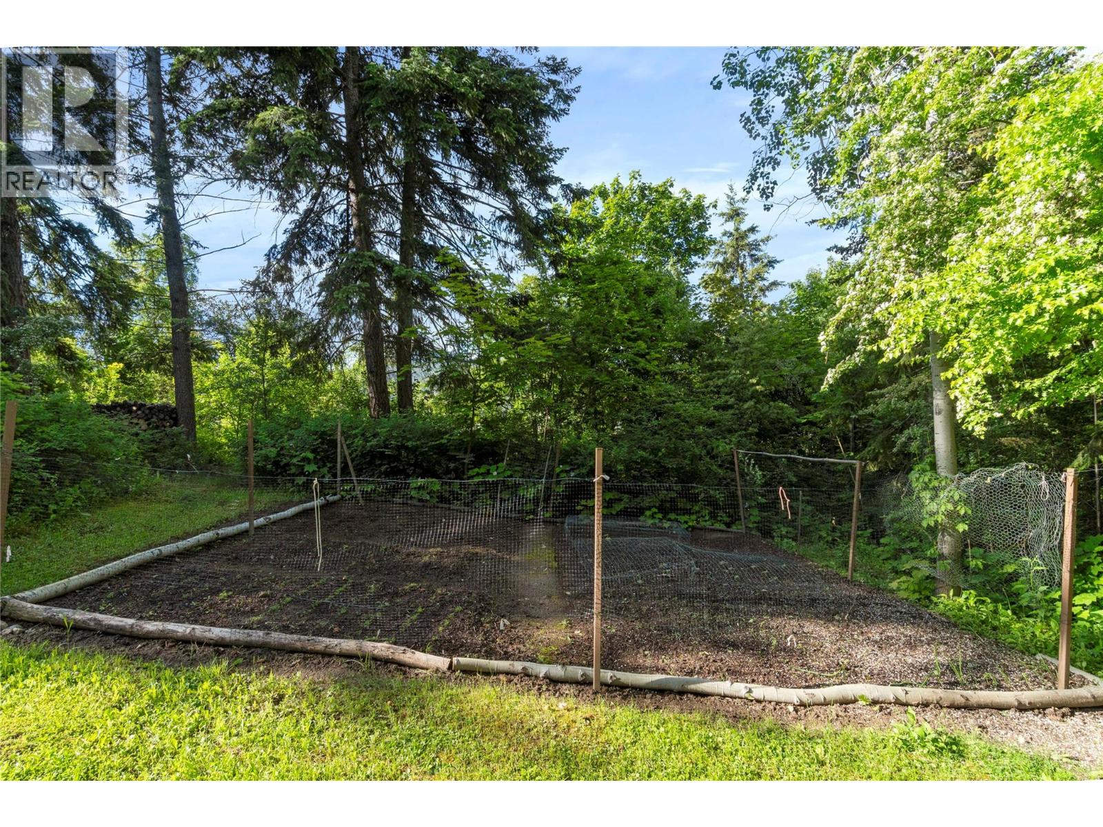 1280 Lakeshore Road NE, Salmon Arm