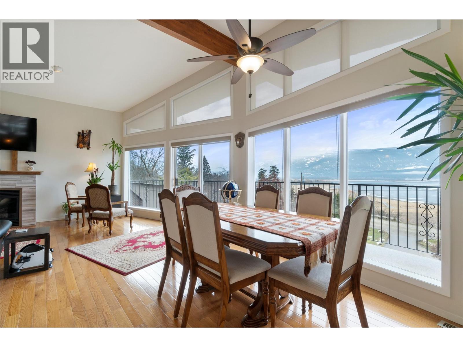 1280 Lakeshore Road NE, Salmon Arm