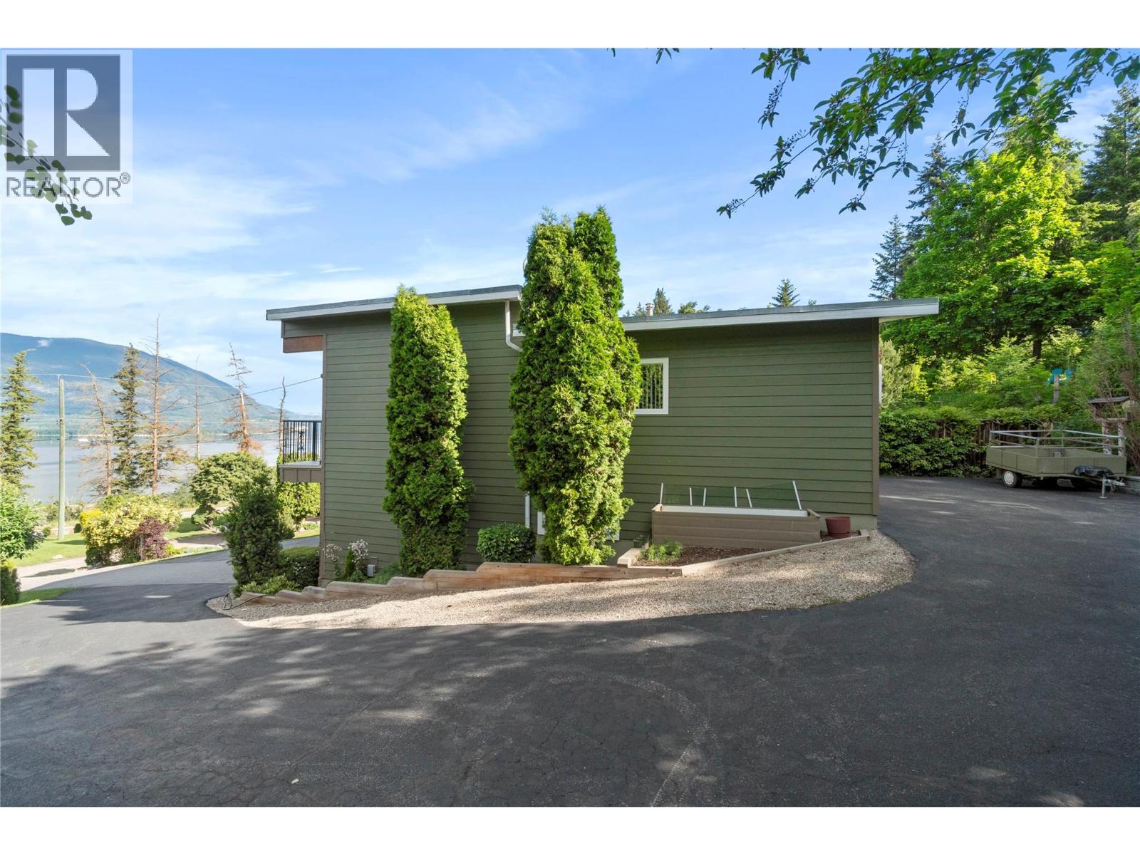 1280 Lakeshore Road NE, Salmon Arm