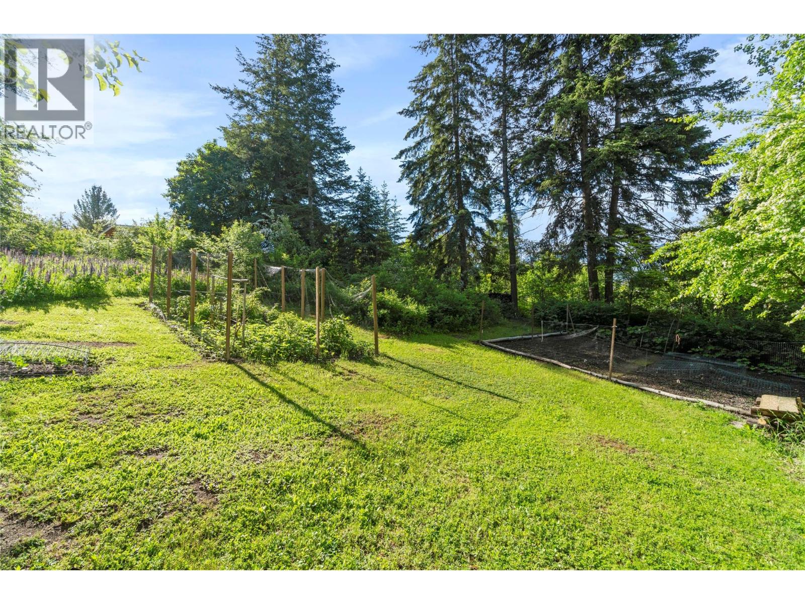 1280 Lakeshore Road NE, Salmon Arm