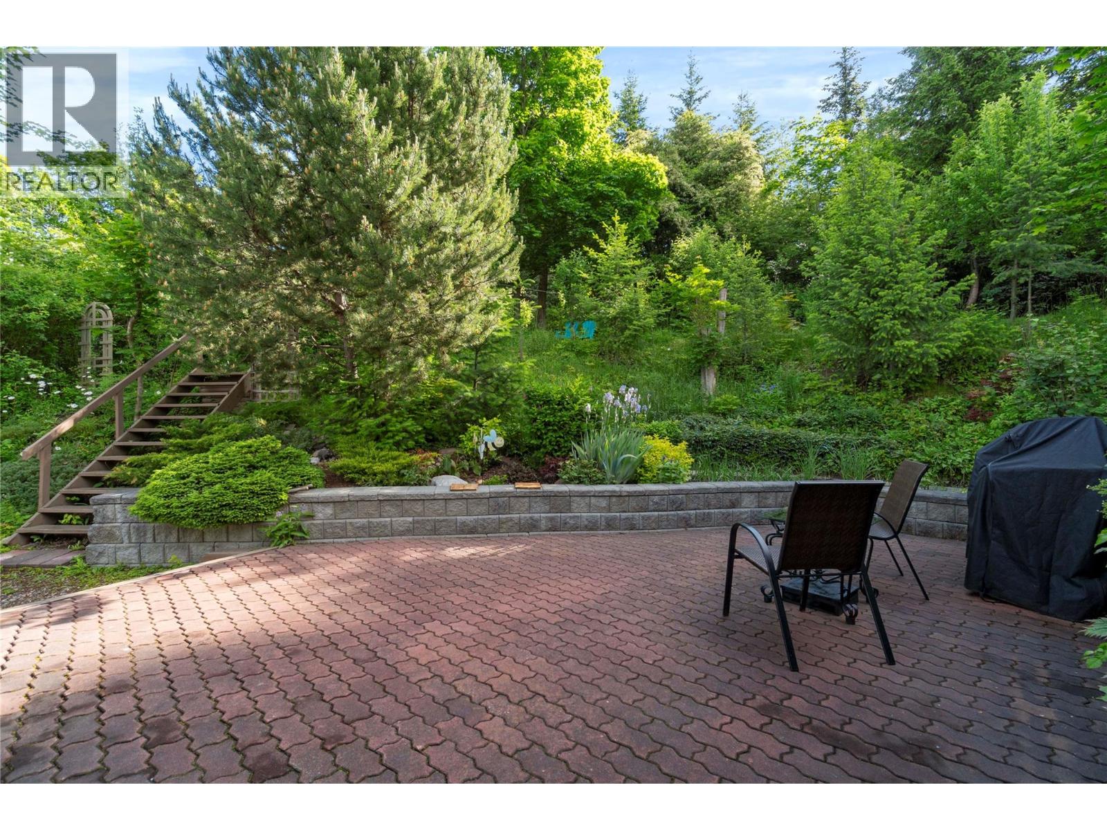 1280 Lakeshore Road NE, Salmon Arm