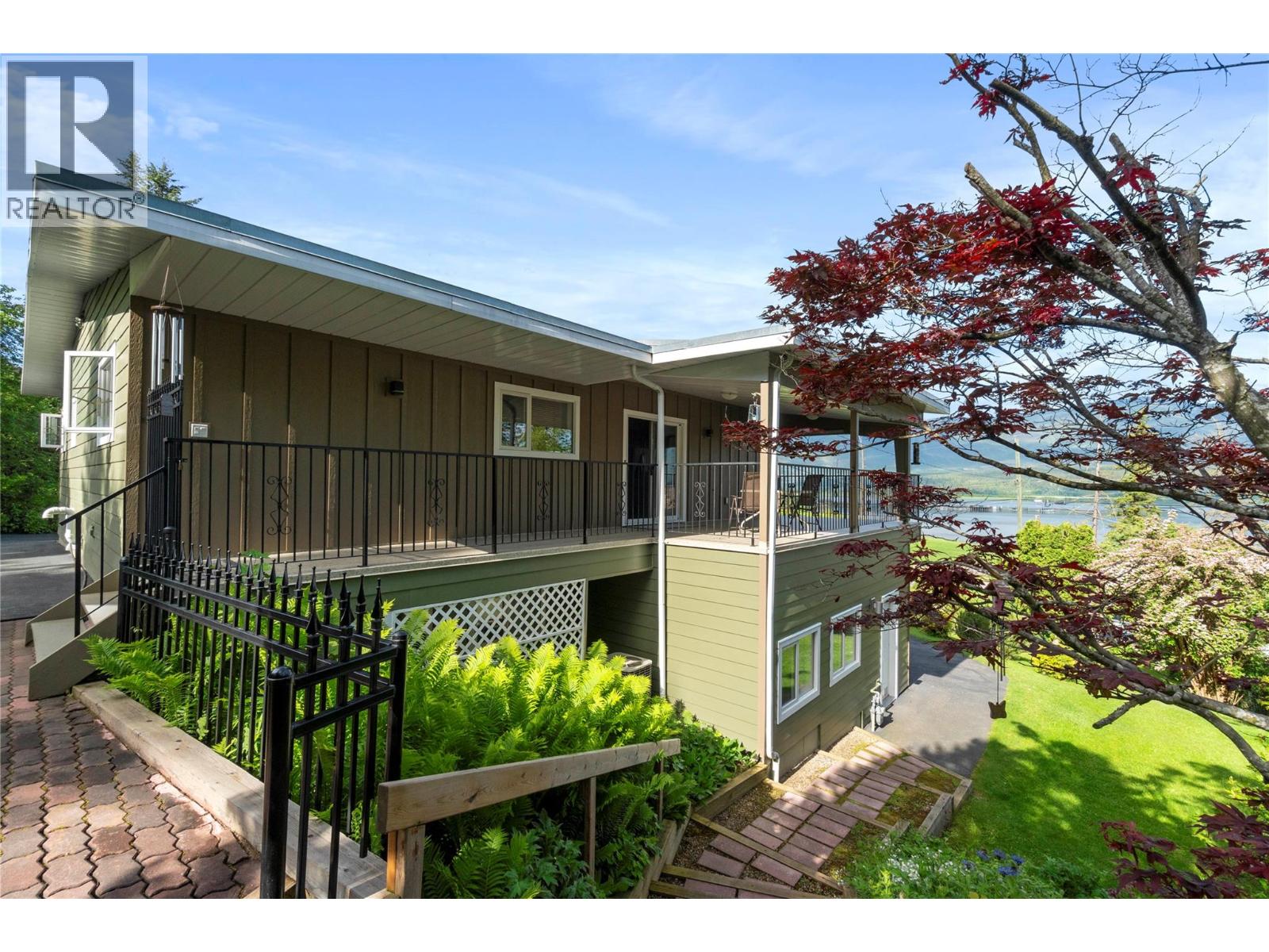 1280 Lakeshore Road NE, Salmon Arm