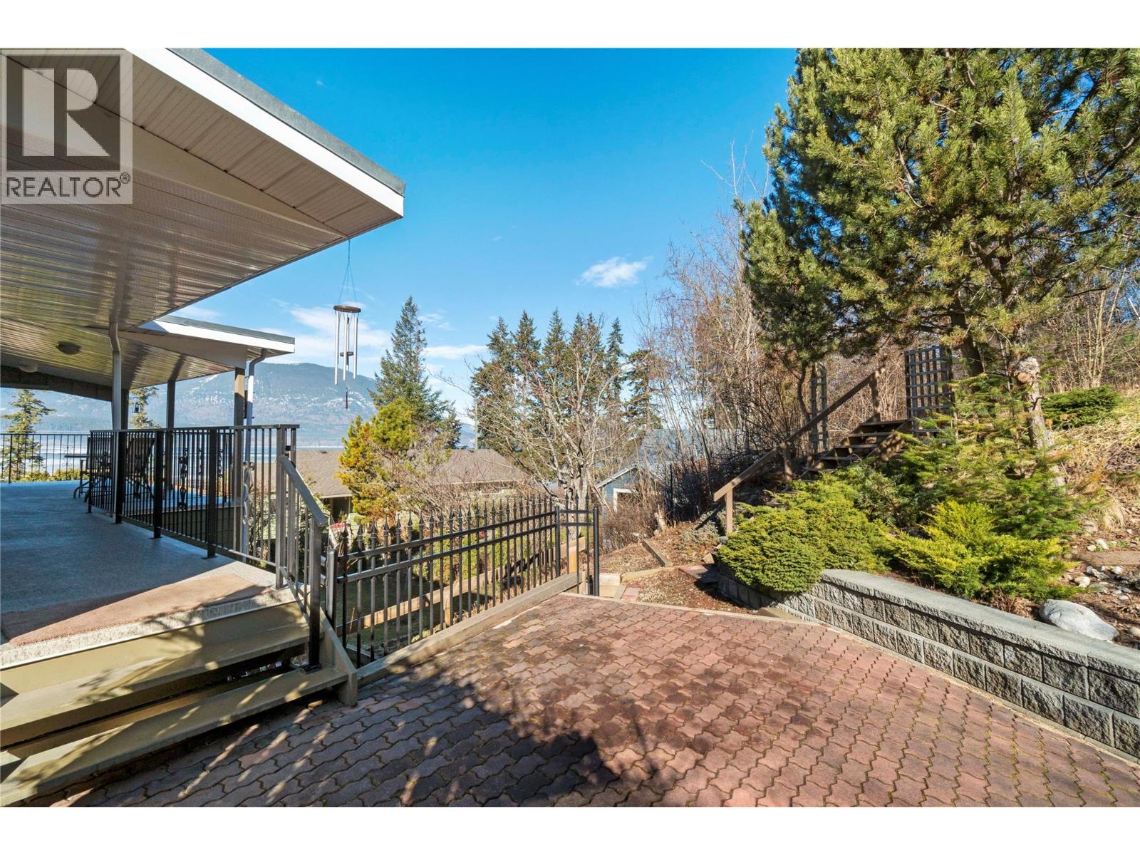 1280 Lakeshore Road NE, Salmon Arm