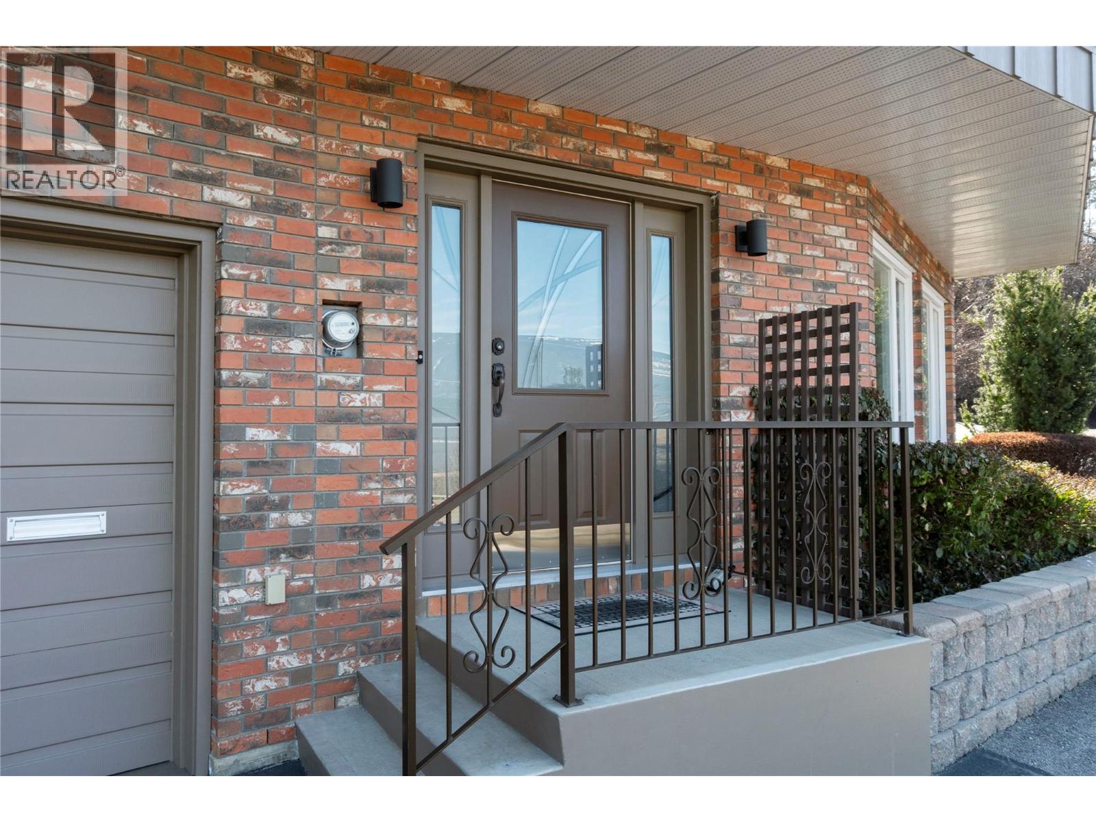 1280 Lakeshore Road NE, Salmon Arm