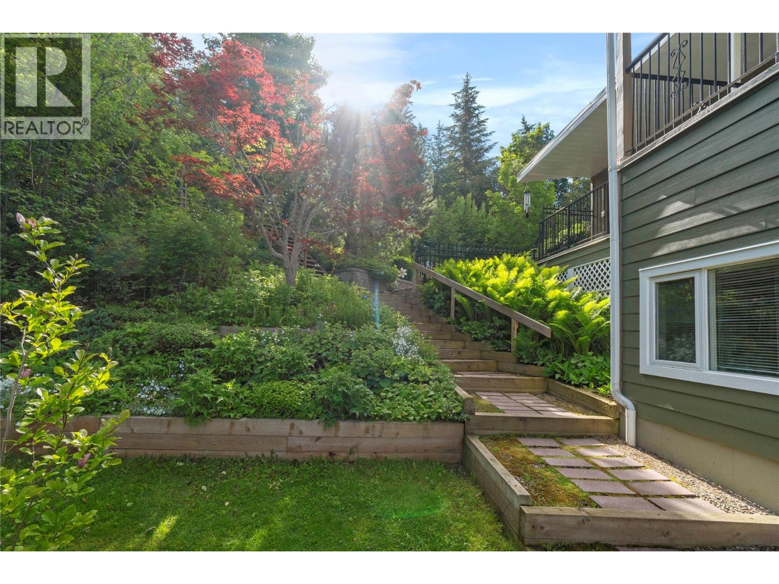 1280 Lakeshore Road NE, Salmon Arm