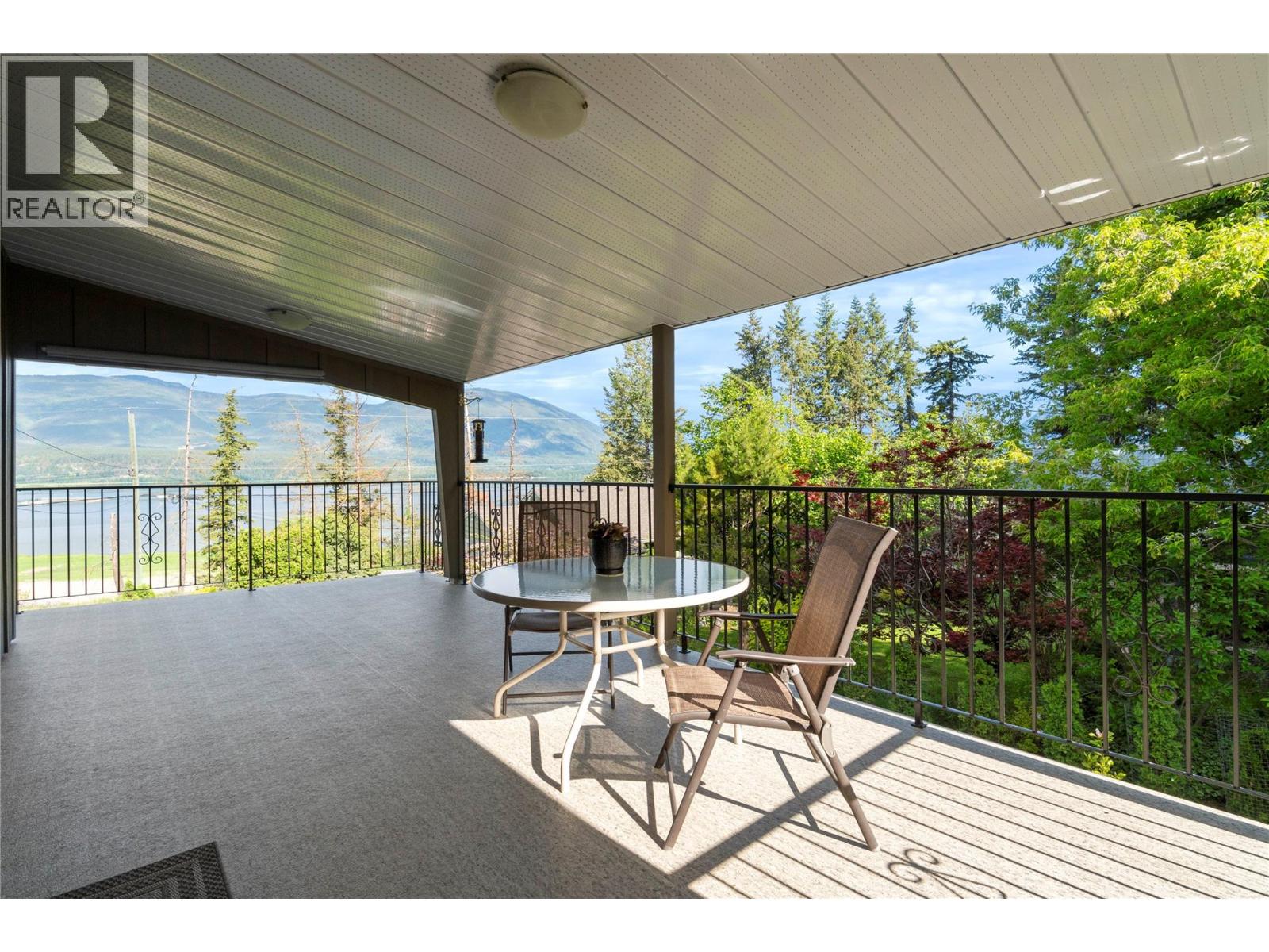 1280 Lakeshore Road NE, Salmon Arm